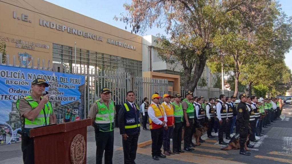 Policía brindará protección en los colegios de Arequipa.