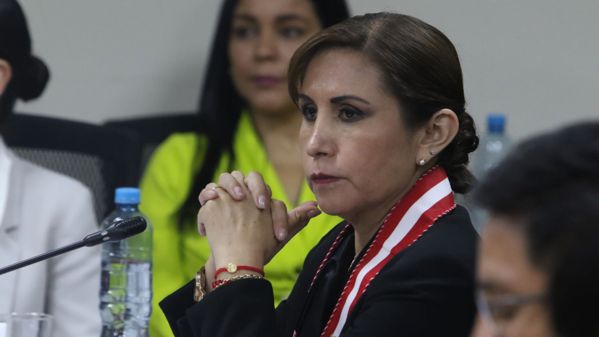 JNJ destituye a Patricia Benavides como fiscal suprema y a su hermana jueza por faltas graves.