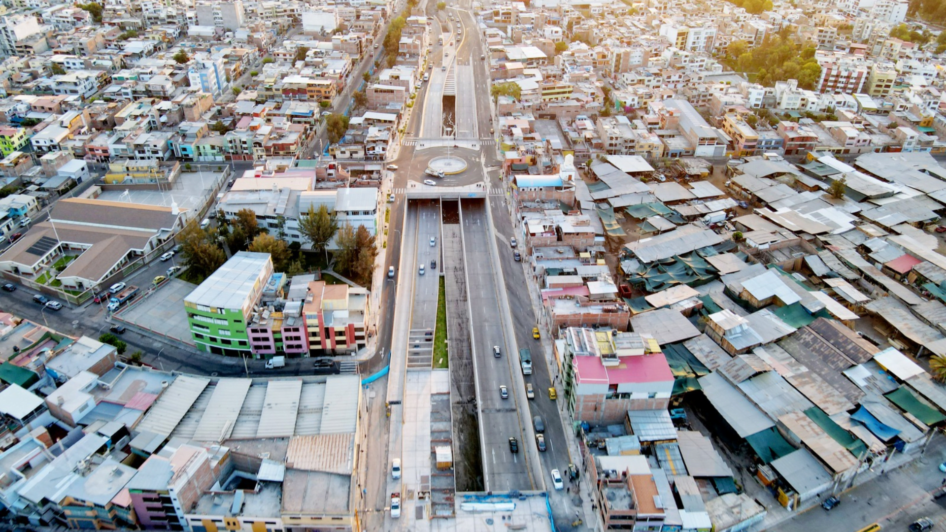 Alcalde de Arequipa: obra Bicentenario incrementó su presupuesto porque se modificó el 70% del expediente.