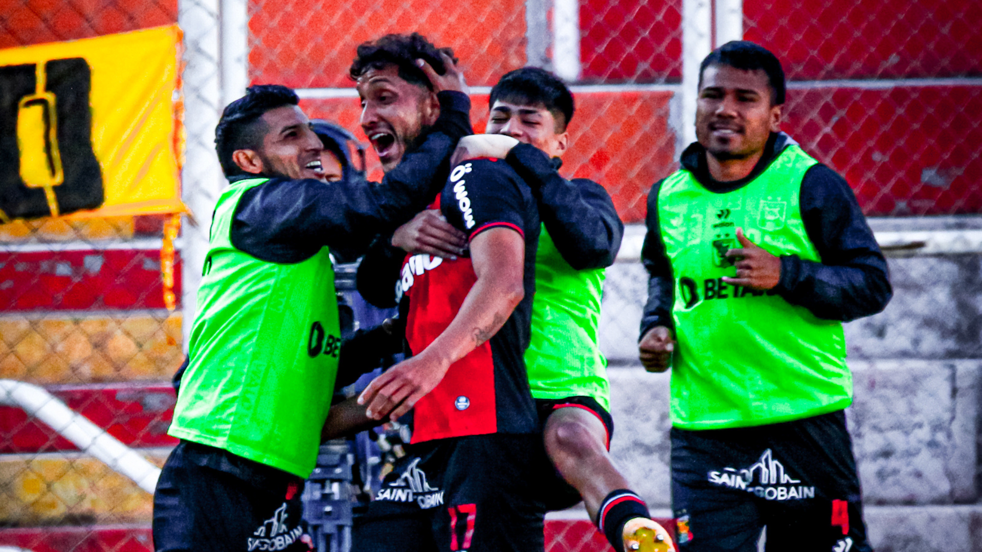 FBC Melgar goleó 3-0 a Cusco FC de visita y se perfila como candidato al título del torneo Clausura