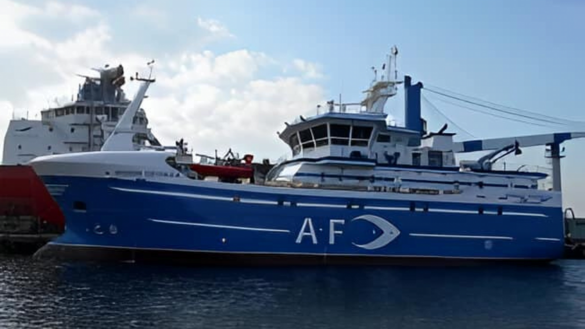 Se hundió pesquero cerca a las Islas Malvinas donde viajaban dos peruanos: hay 16 muertos y siete desaparecidos