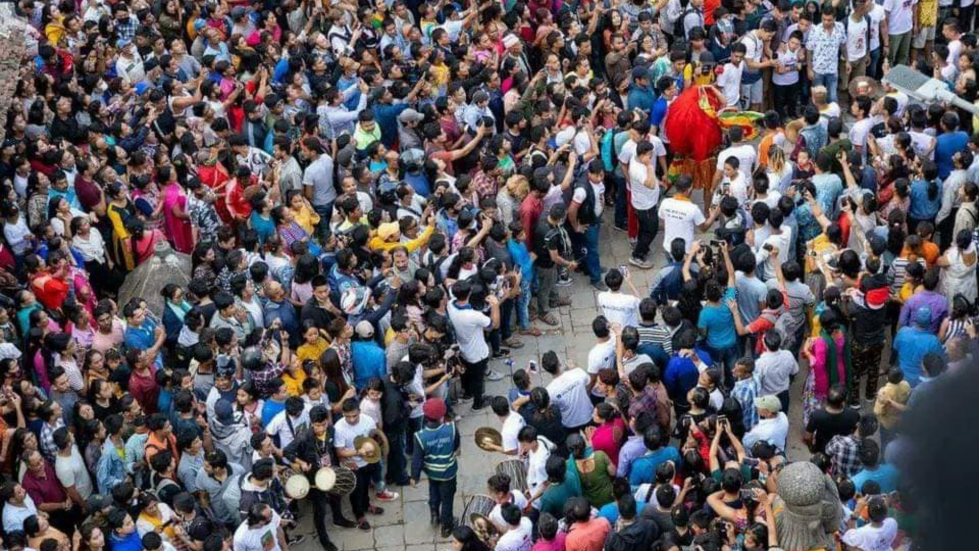 Tragedia en la India: estampida tras celebración religiosa dejó 116 personas sin vida y otras 18 con graves heridas