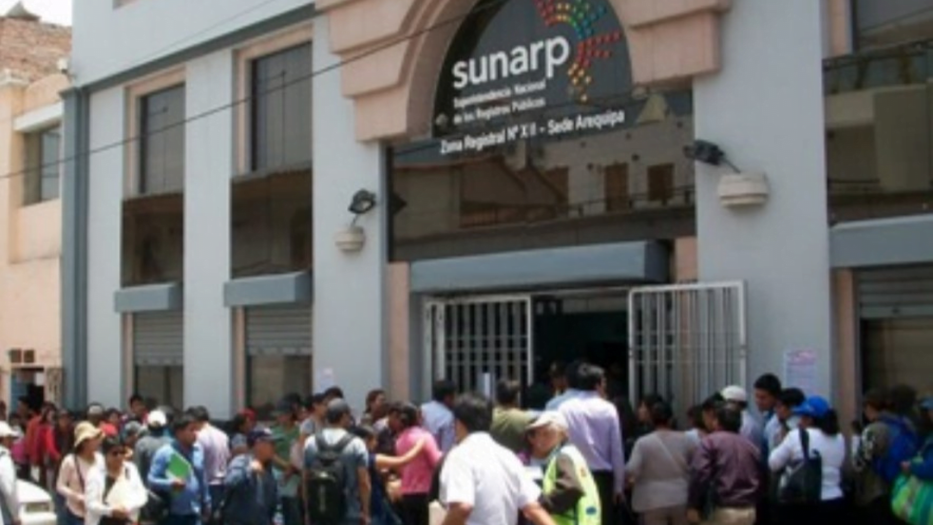 Trabajadores de Registros Públicos a nivel nacional acatarán huelga de 48 horas los días 28 y 29 de agosto