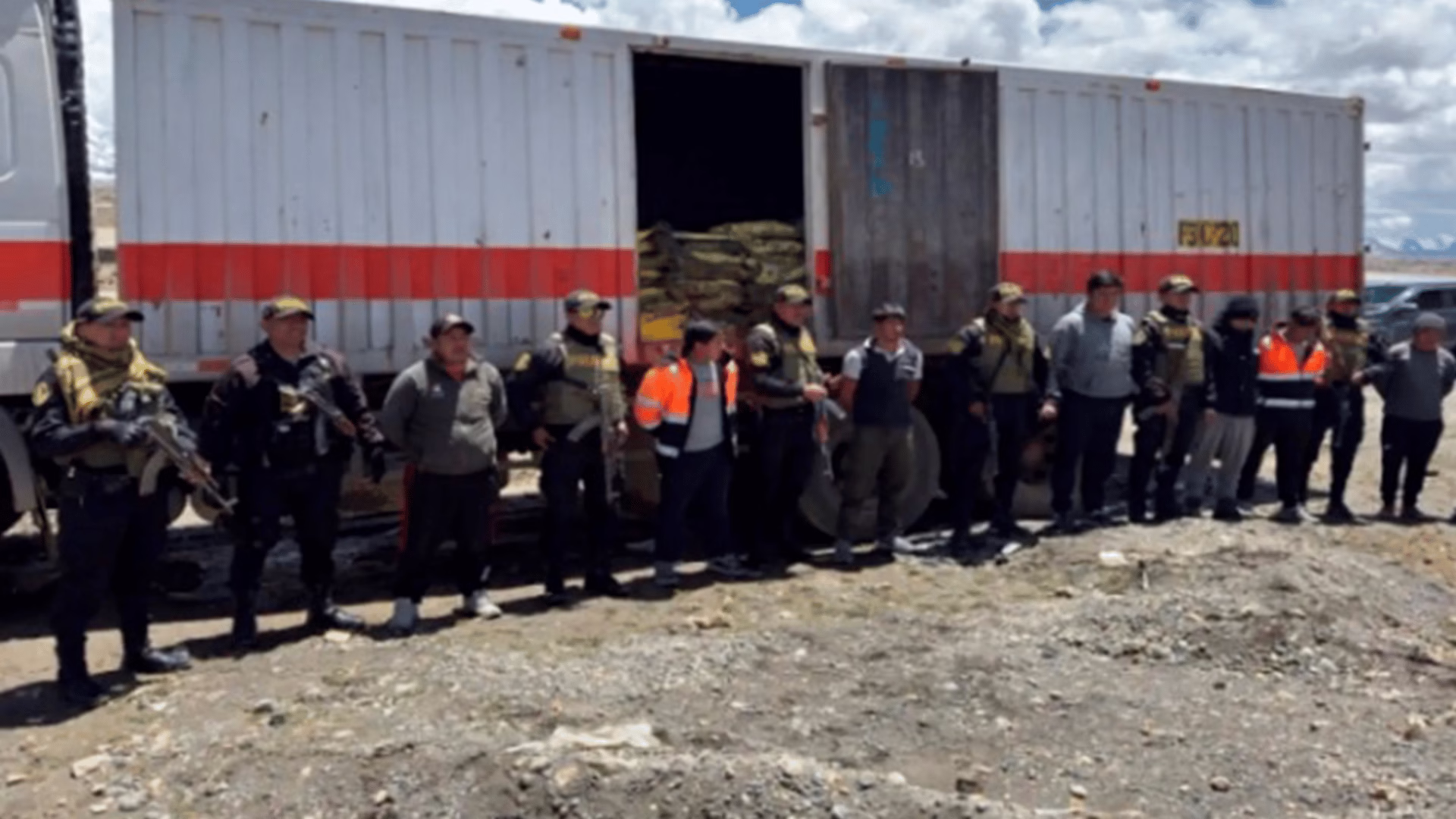 Puno: desarticulan banda que transportaba ilegalmente relaves mineros valorizados en más de medio millón de soles.