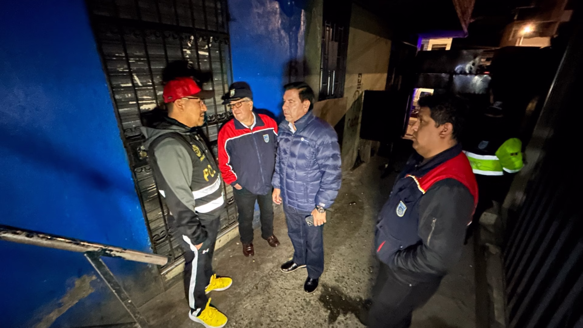 Clausuran 4 locales nocturnos que operaban clandestinamente con damas de compañía en Bustamante y Rivero