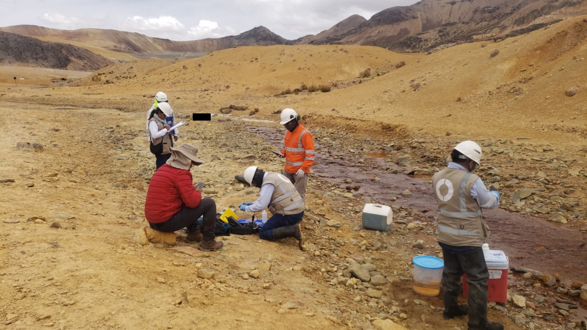 OEFA realiza monitoreos semanales al río Titire en Moquegua: para analizar el cambio de coloración del agua