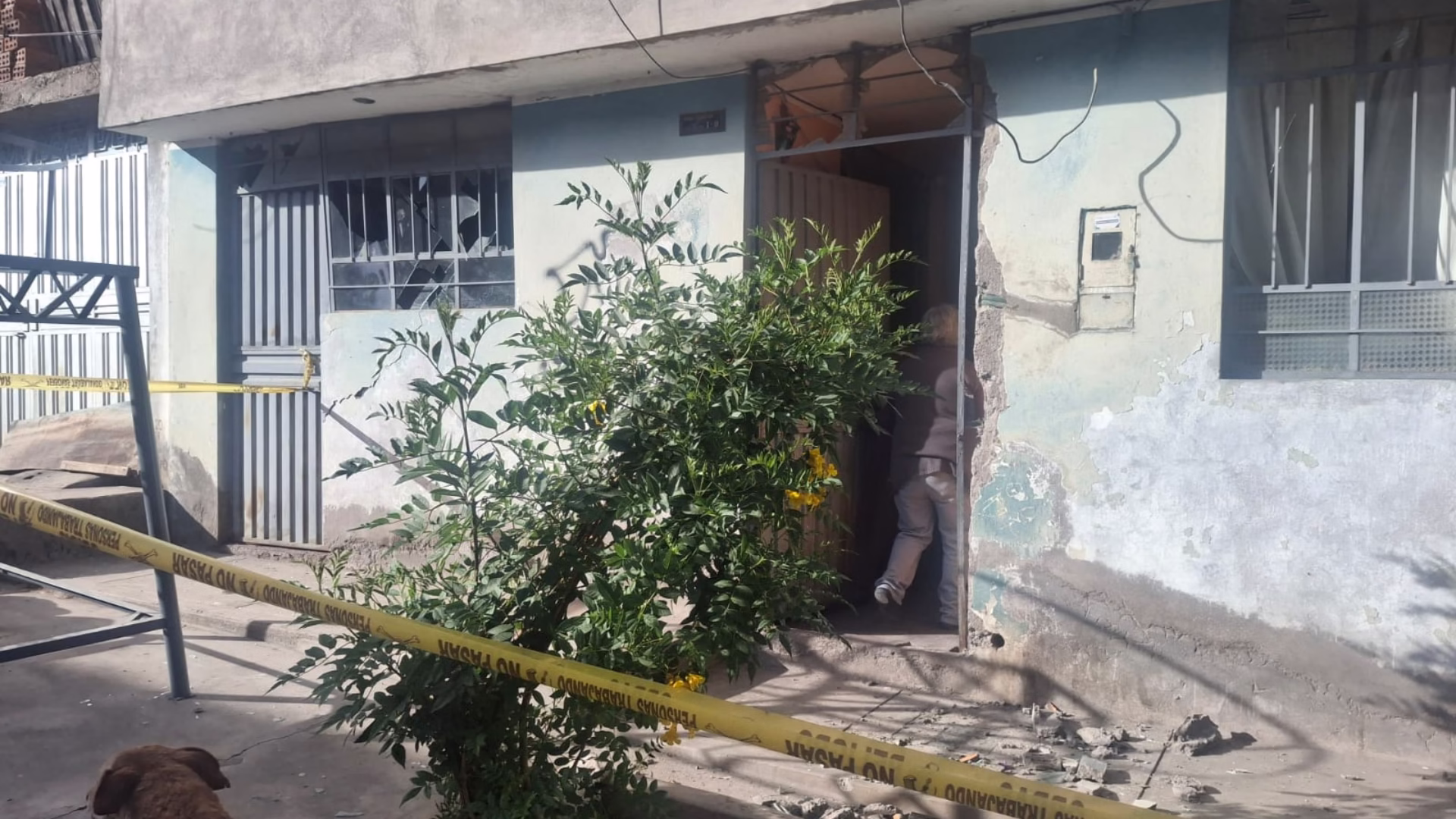 Grave denuncia: le dieron alta del hospital Honorio Delgado pese a graves quemaduras tras explosión en su casa 