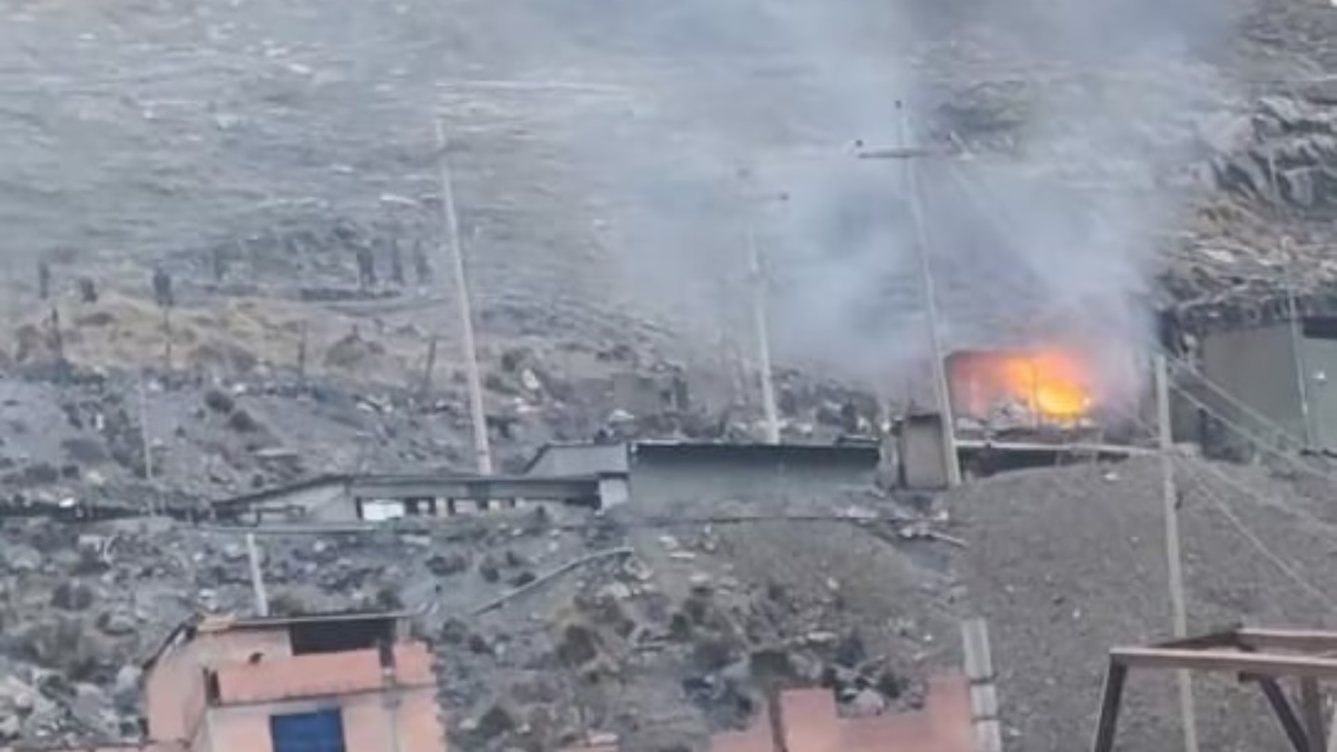 Puno: Un fallecido, heridos y graves destrozos tras violento enfrentamiento durante huelga minera en La Rinconada