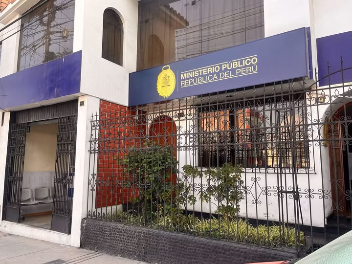 Arequipa: dictan 9 meses de prisión preventiva para 2 investigados por robo agravado 1 Arequipa: dictan 9 meses de prisión preventiva para 2 investigados por robo agravado 2026