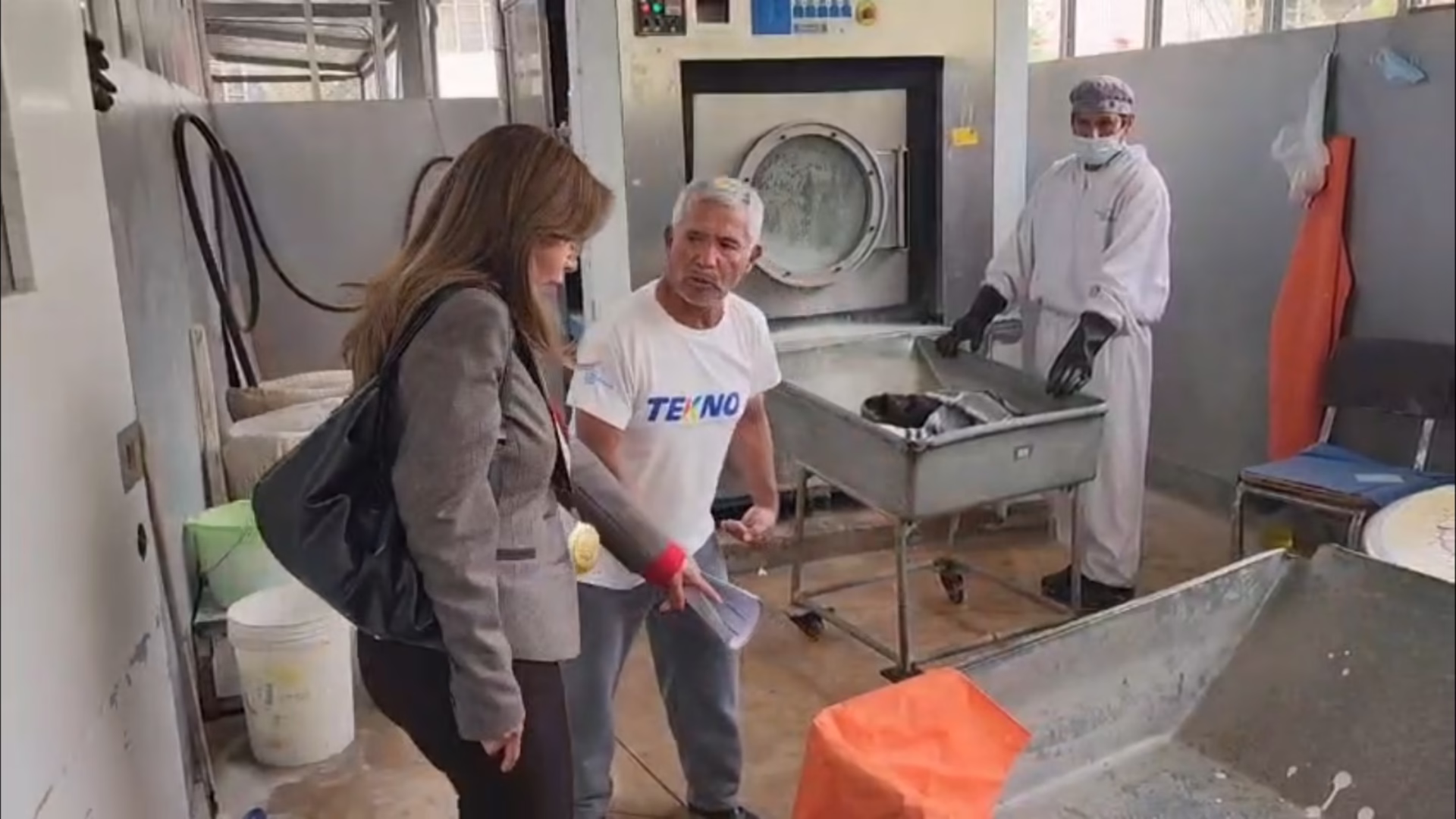 Arequipa: tres lavadoras nuevas fallan en el Hospital Honorio Delgado y obligan a usar equipo de hace 60 años