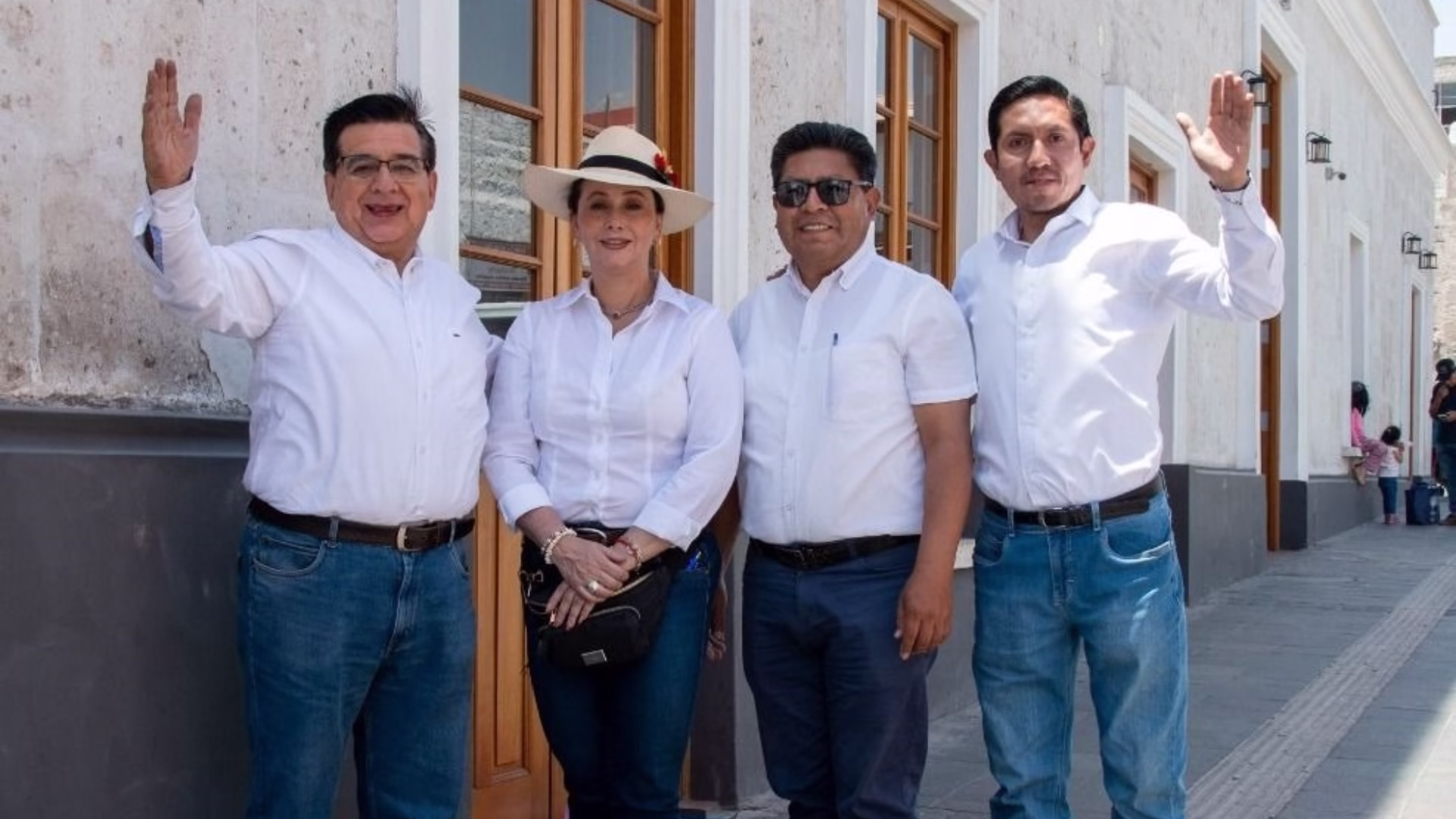 La lista 1 la lidera Elvis Delgado Bacigalupi, quien ya fue en dos ocasiones alcalde distrital de Yanahuara 