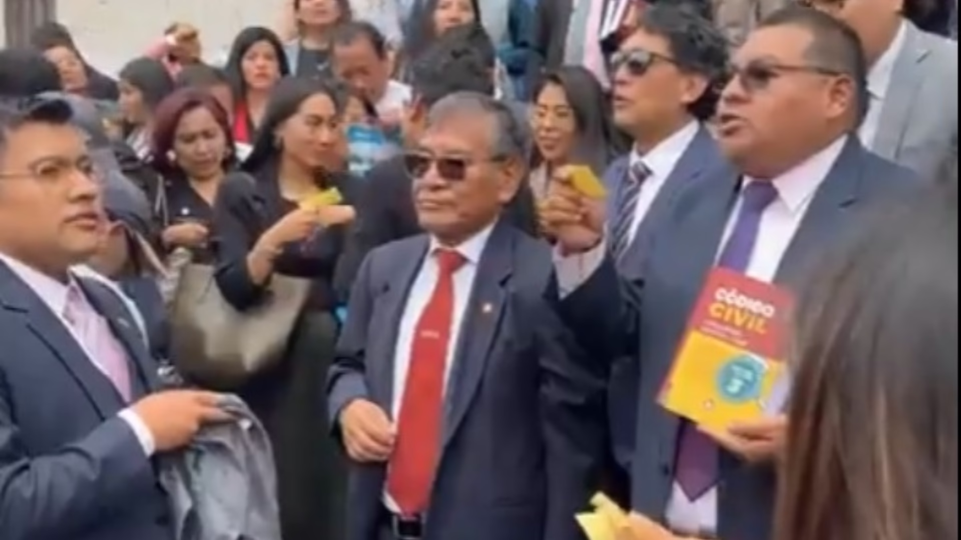 El candidato de la lista 3 es Jorge Sumari Buendía, exregidor provincial en tres periodos