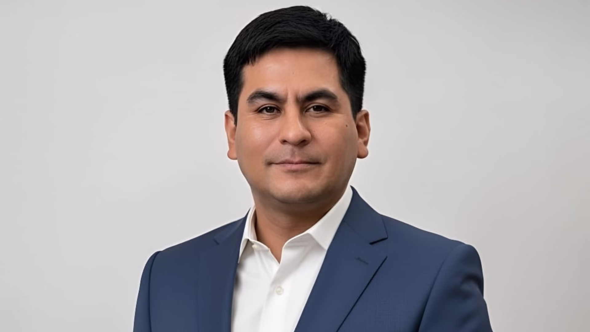 El candidato de la lista 5 es Miguel Omar De Recavarren Cáceres, conciliador judicial y militante de Renovación Popular desde 2024. 