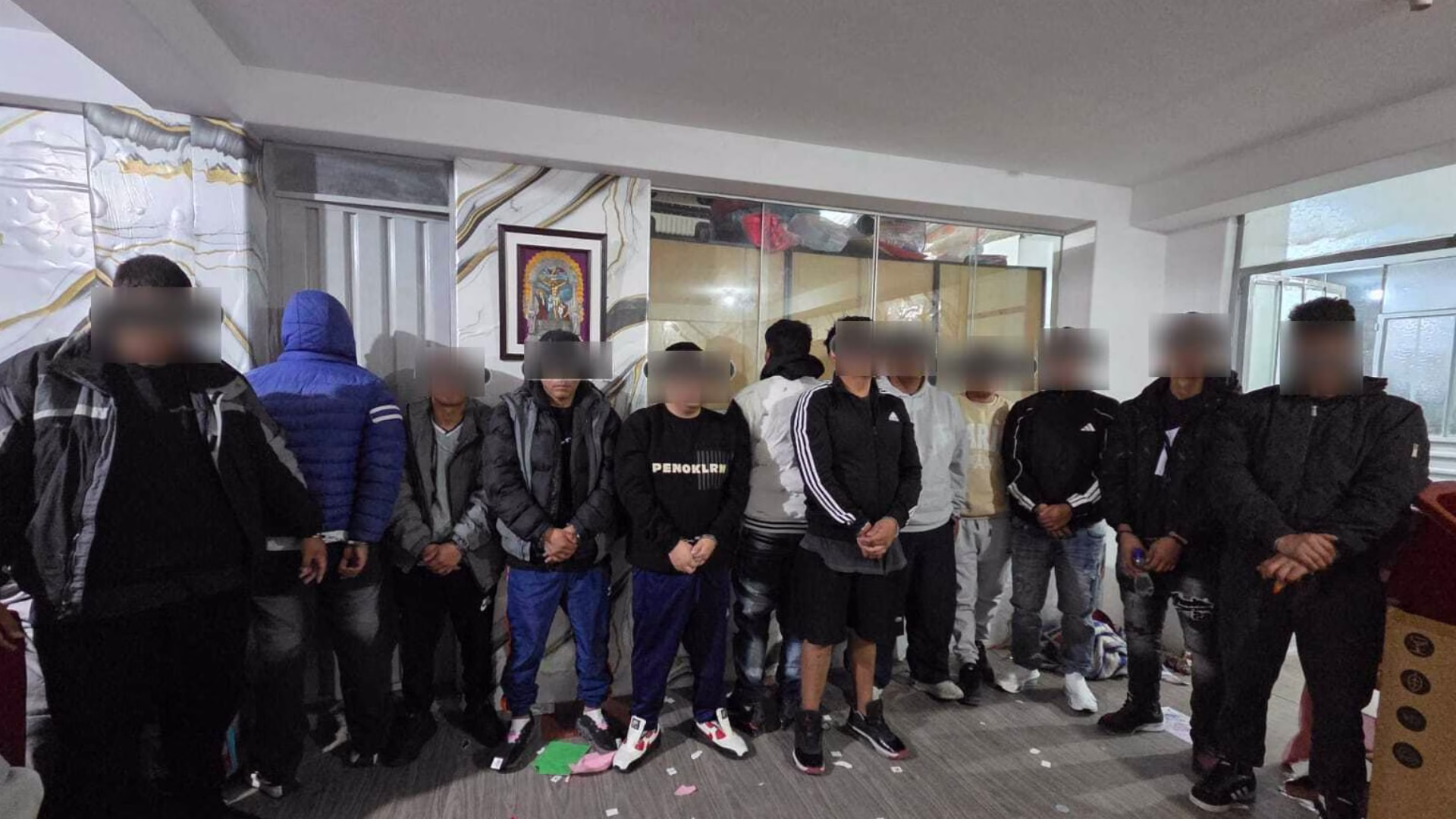 Arequipa: detienen a 17 personas por presunta comercialización de drogas en Peruarbo en Cerro Colorado