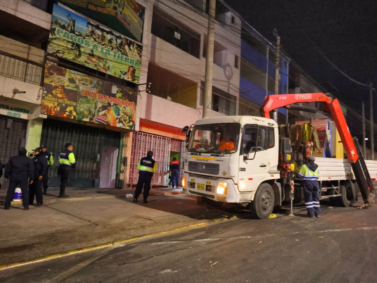 Municipalidad de Bustamante clausura cantinas ilegales que operaban como restaurantes 2026