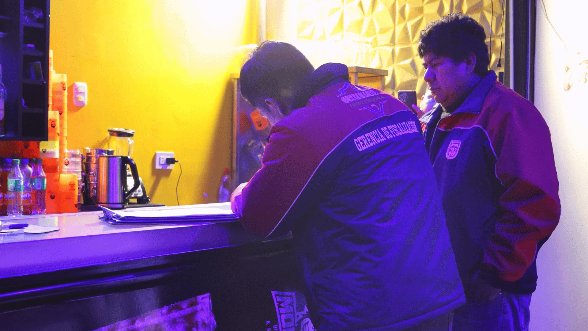 Municipalidad de Bustamante clausura pub karaoke “Monkey” por operar sin licencia en avenida Dolores 2 Municipalidad de Bustamante clausura pub karaoke “Monkey” por operar sin licencia en avenida Dolores 2026