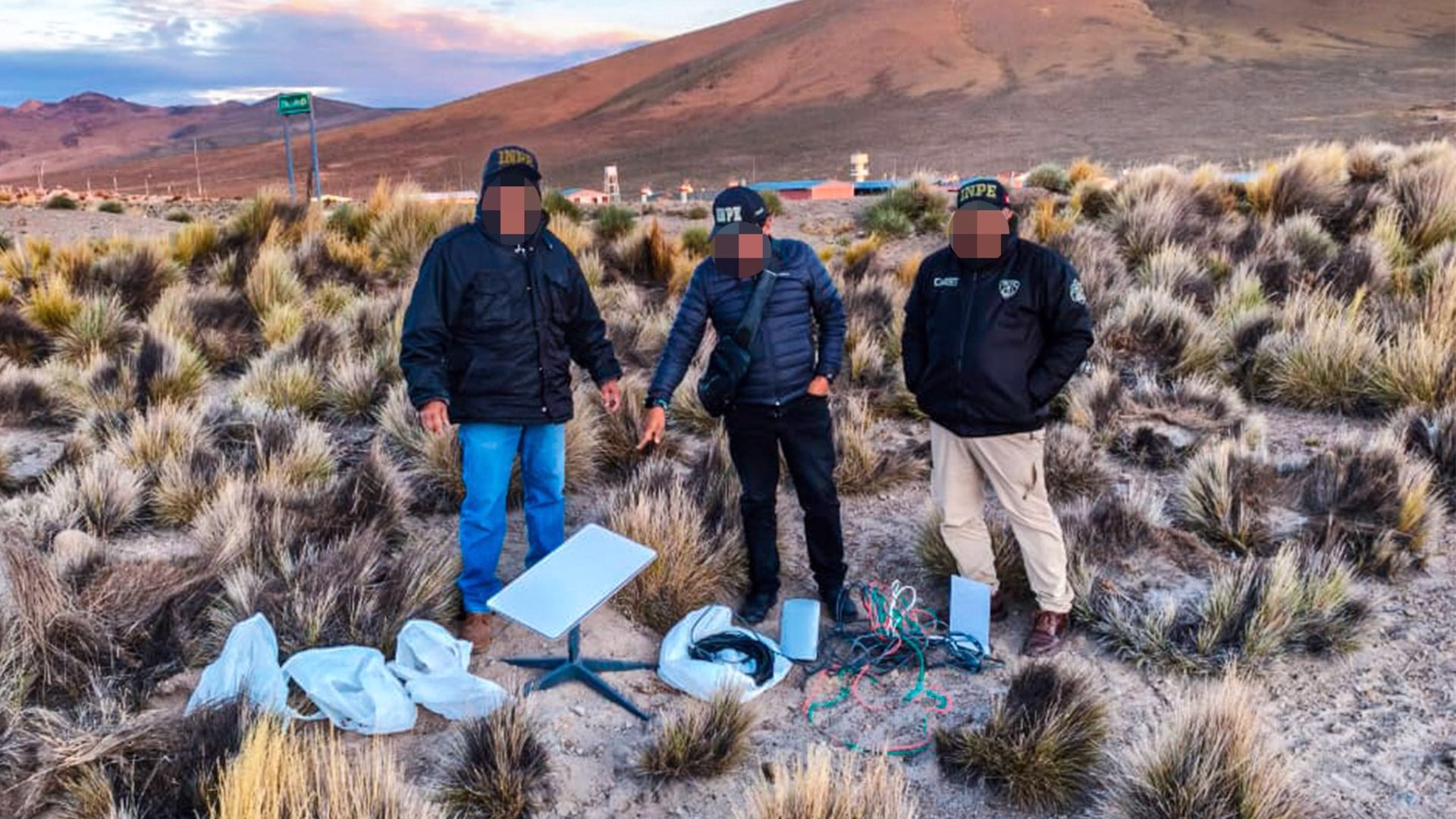Tacna: ¡el colmo! descubren antena Starlink y repetidoras clandestinas cerca del penal de Challapalca 1 Tacna: ¡el colmo! descubren antena Starlink y repetidoras clandestinas cerca del penal de Challapalca