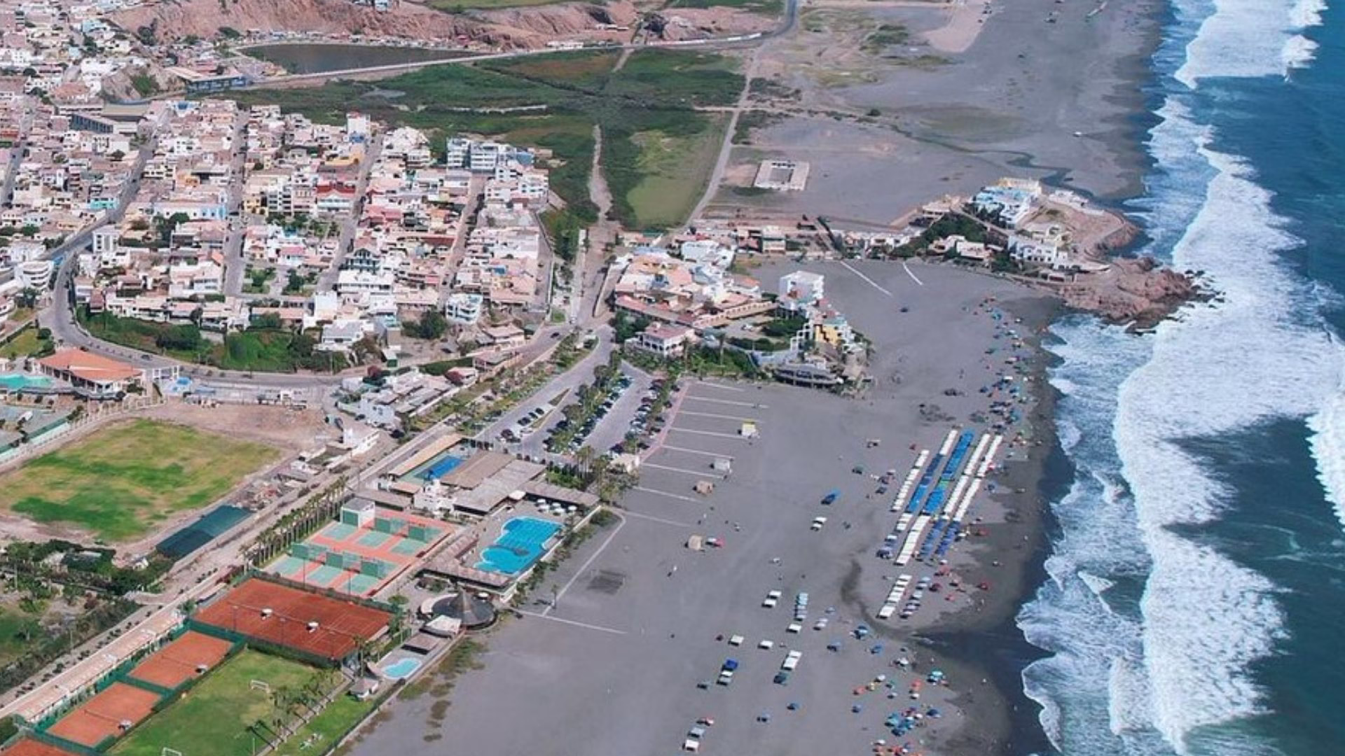 CORDILLERA DE PALABRAS… Sol de verano arequipeño, artículo de opinión de Sarko Medina Hinojosa.