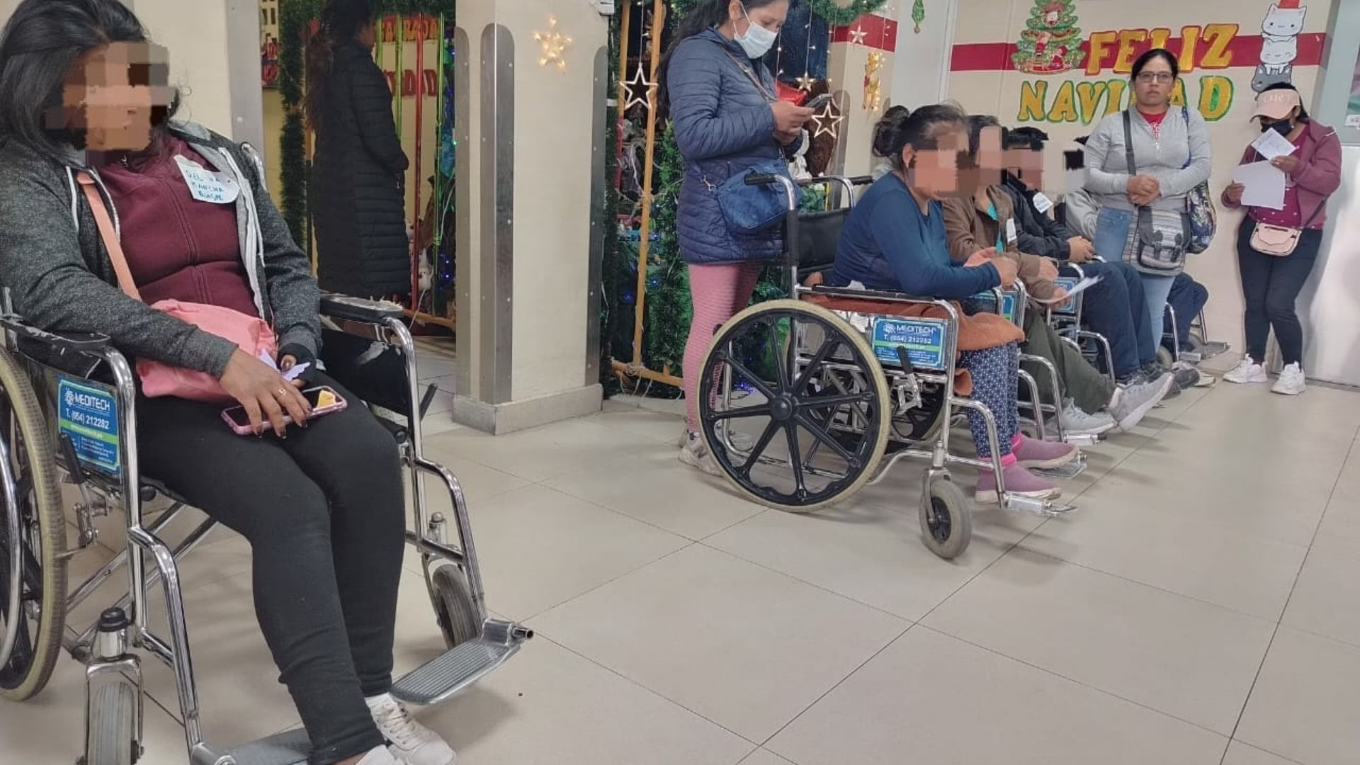 Tras el choque, el conductor de la camioneta se dio a la fuga, sin auxiliar a los heridos. Estos fueron llevados a los hospitales.