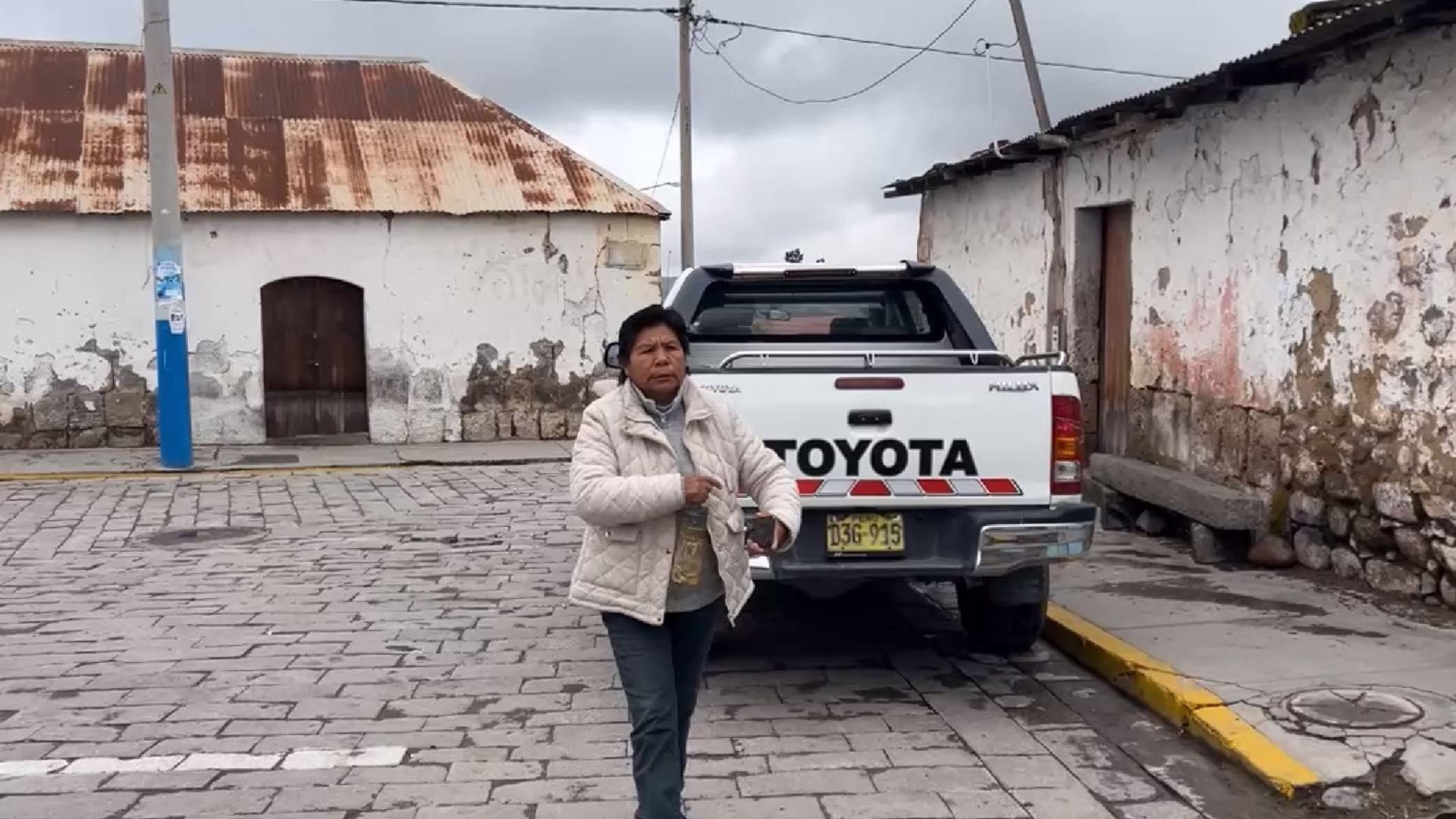 Separan a funcionarios de la Municipalidad de Chiguata tras video de consumo de alcohol en oficinas públicas