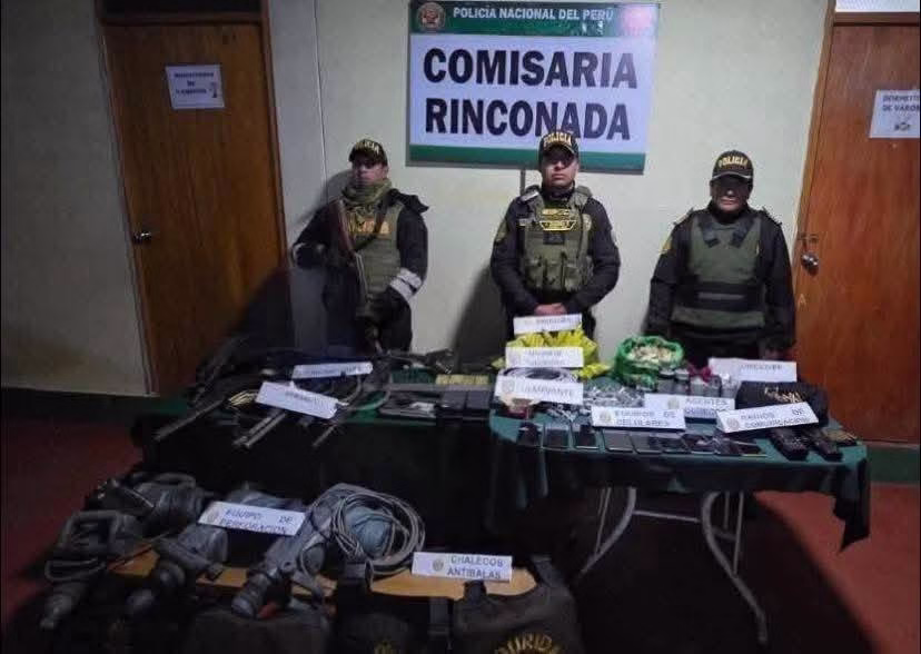 Puno: desarticulan banda criminal que operaba en zona minera con armas de fuego y explosivos 1 PNP.