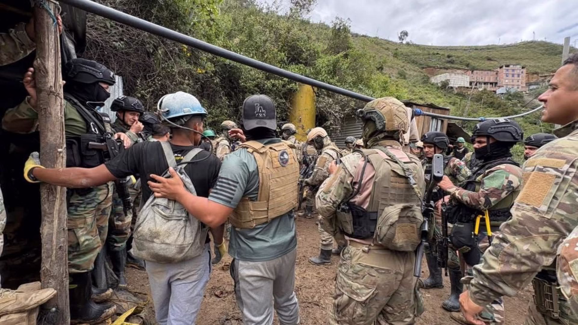 Minería ilegal en Pataz: rescatan a 29 mineros secuestrados durante operativo Libertad