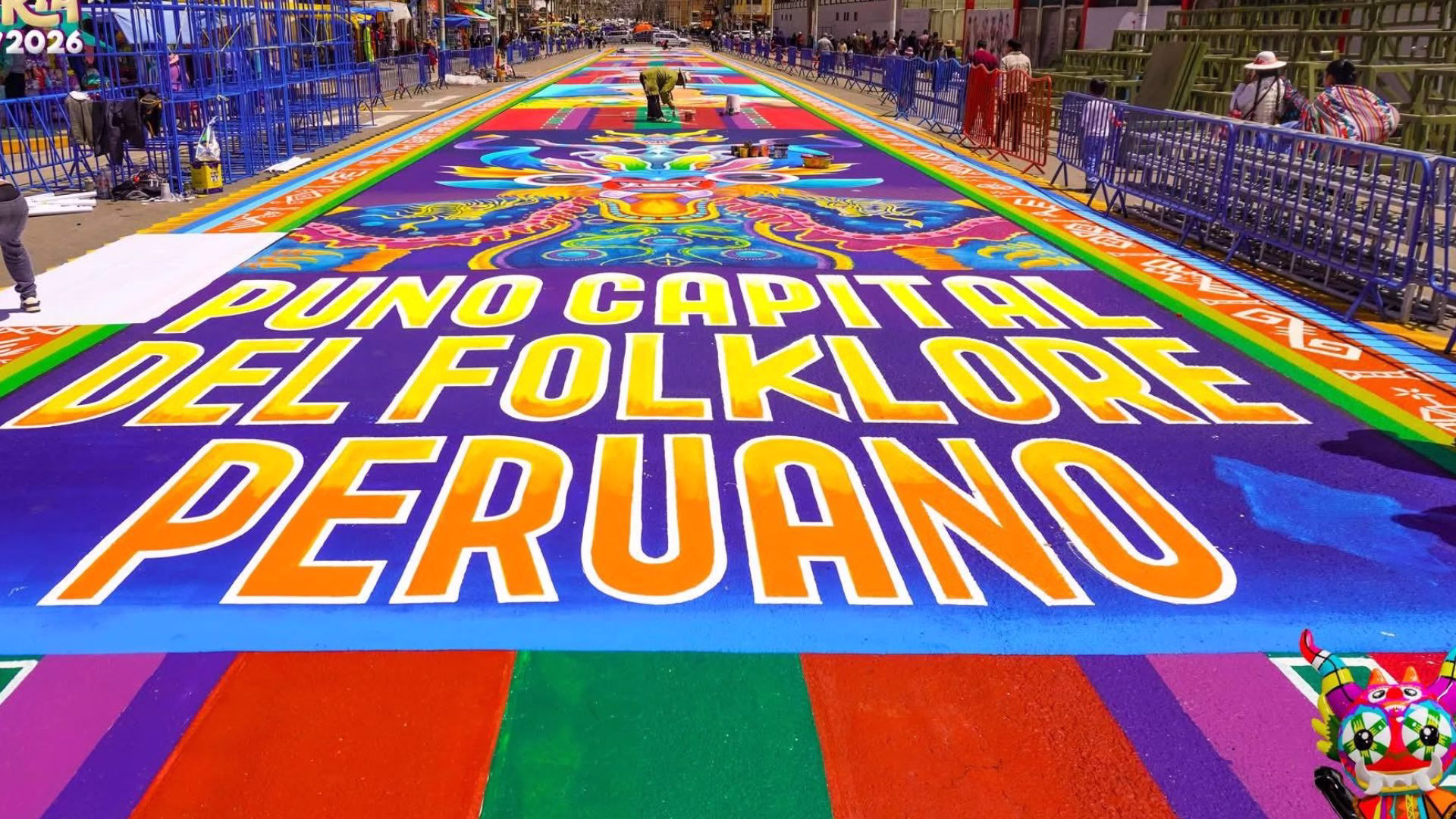 Candelaria 2026: artista aymara Hernán Gil pinta murales para recorrido de parada de veneración en Puno