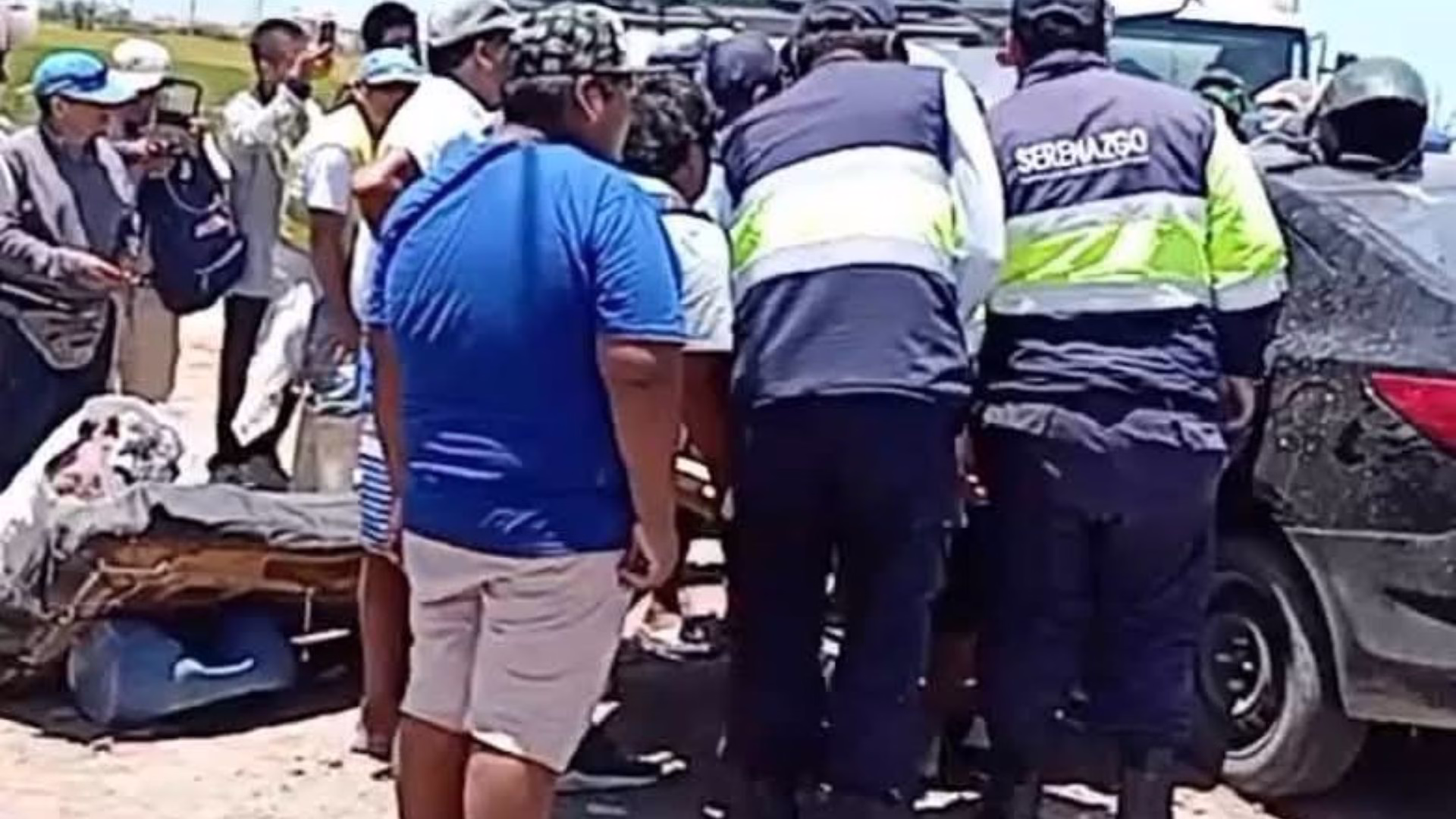 Arequipa: seis integrantes de una familia resultan heridos tras choque de auto con camión en Camaná