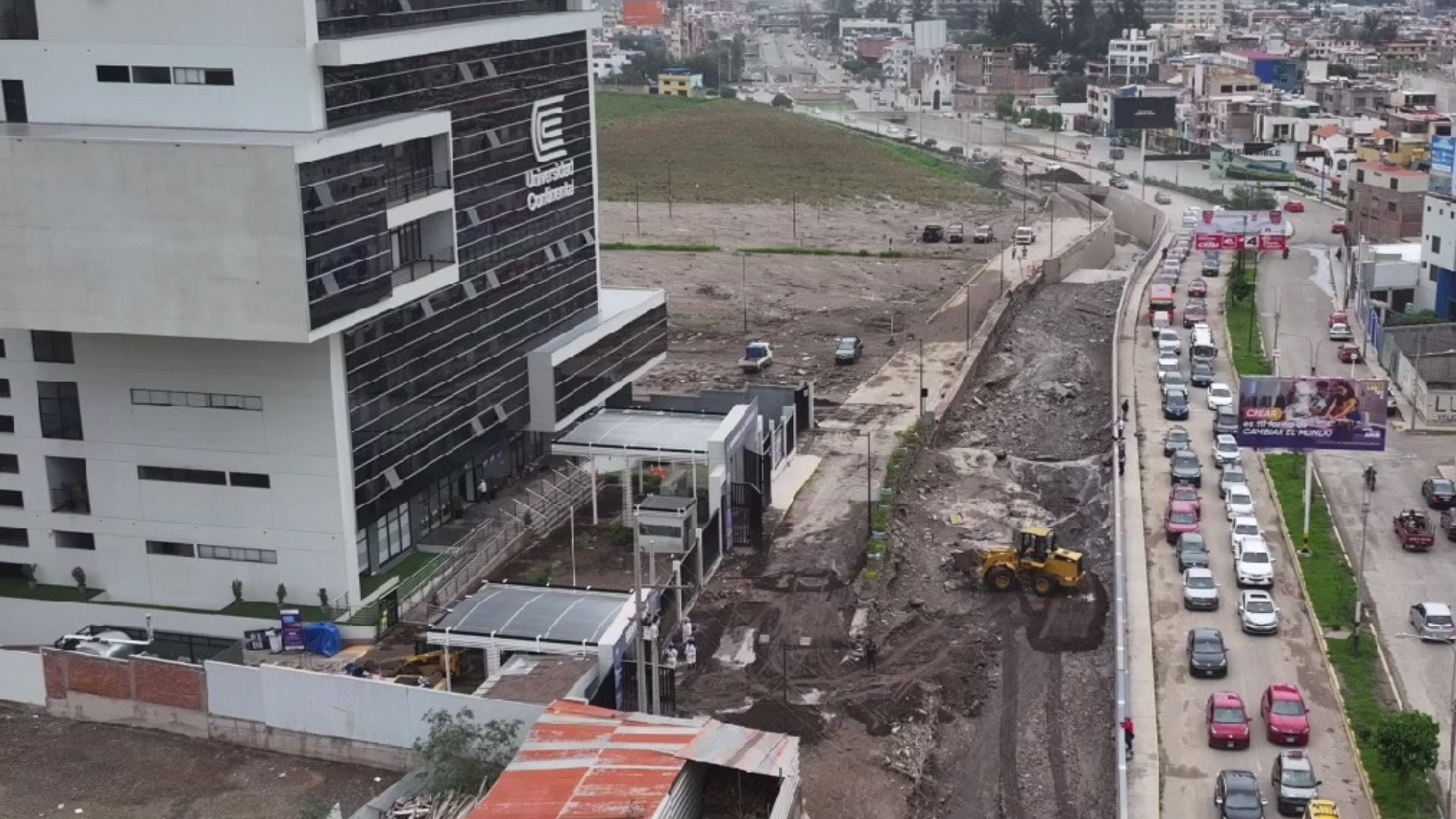Universidad Continental: Bustamante retira 100 toneladas de escombros de torrentera Los Incas tras fuerte aluvión