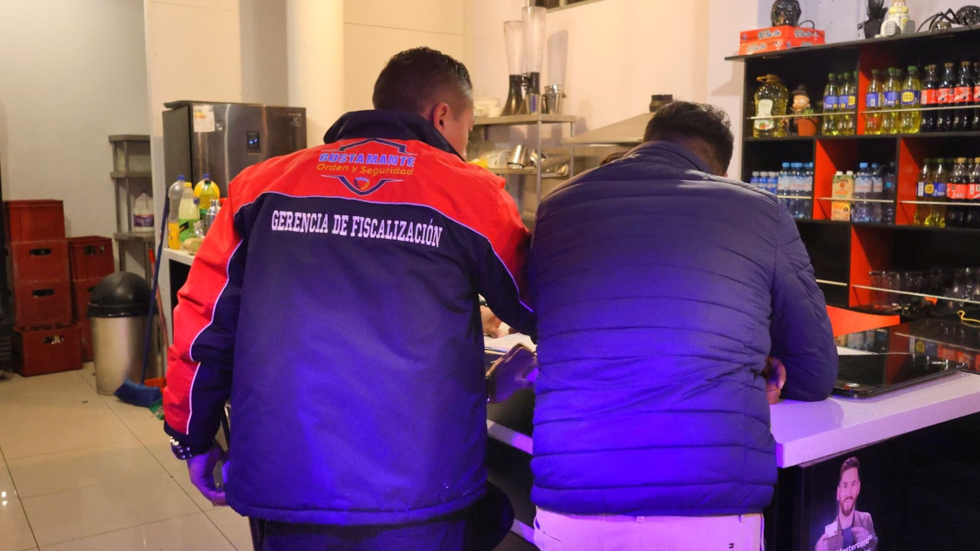 Arequipa: clausuran bar cantina ilegal en la avenida Dolores de Bustamante y Rivero, tenía licencia para restaurante