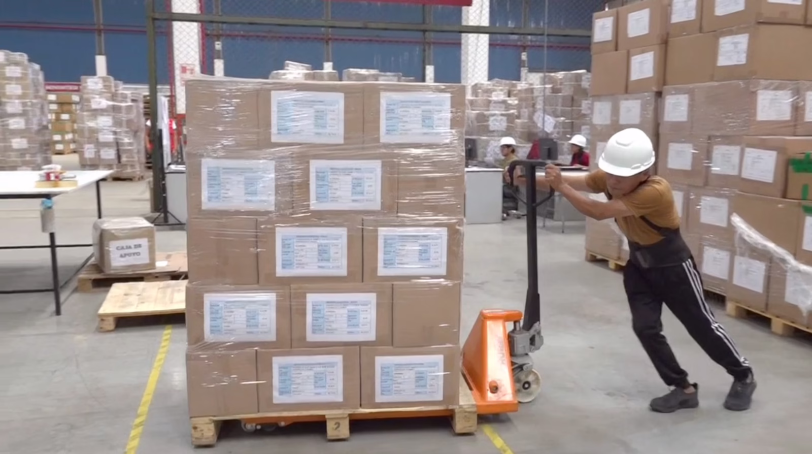 Más de medio millón de escolares en riesgo de no recibir cuadernos por retrasos en distribución de Produce 2026