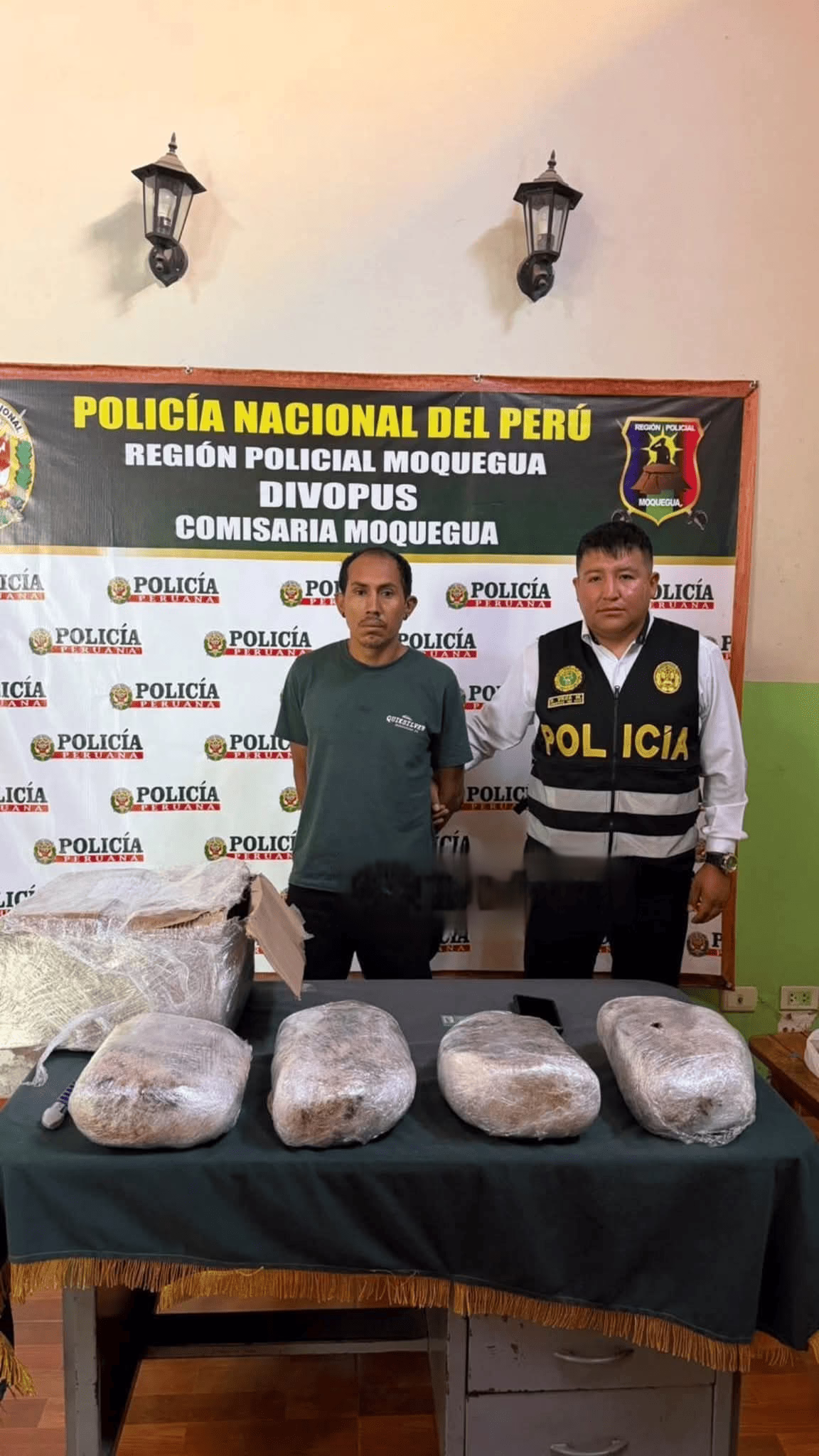 Moquegua: detienen a hombre que intentaba viajar a Arequipa con más de 4 kilos de marihuana 1 Moquegua: detienen a hombre que intentaba viajar a Arequipa con más de 4 kilos de marihuana 2026