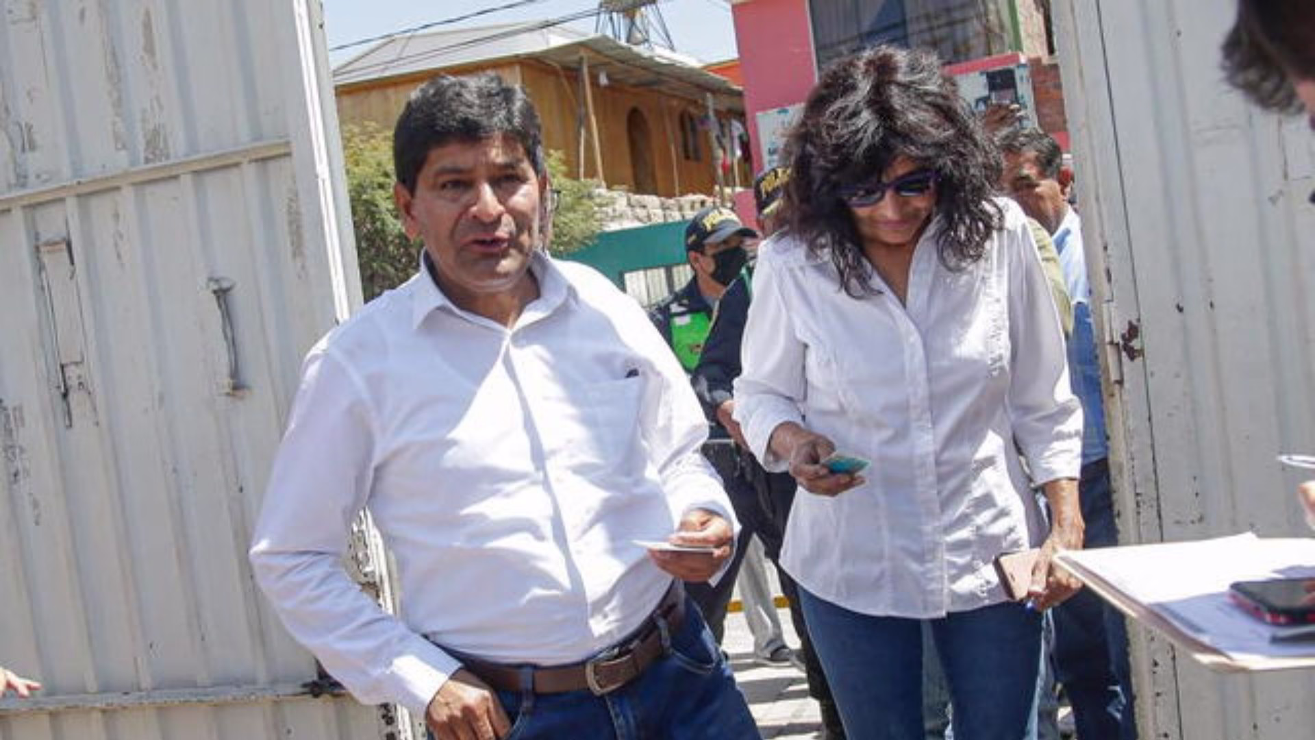 Elecciones Regionales 2026: Esposa de Rohel Sánchez y funcionarios del GRA se suman a Yo Arequipa