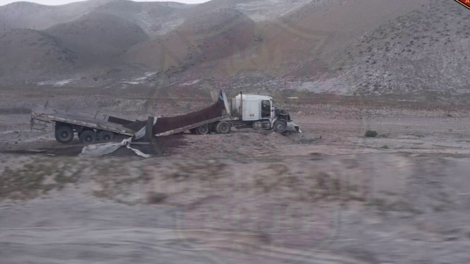 Dos accidentes en vía a Cerro Verde: tráiler se incendió y conductor murió calcinado, otra unidad se despistó