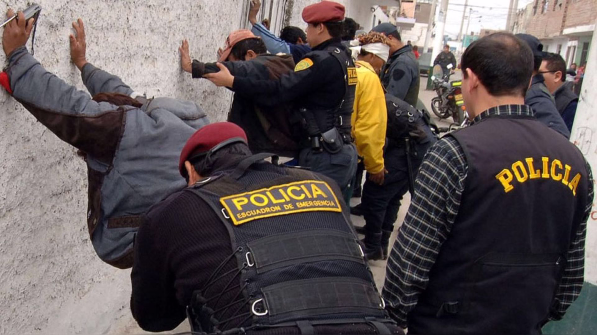 APUNTE JURÍDICO | La indiferencia a la muerte: 6 homicidios por día, artículo de opinión de Omar Candia.