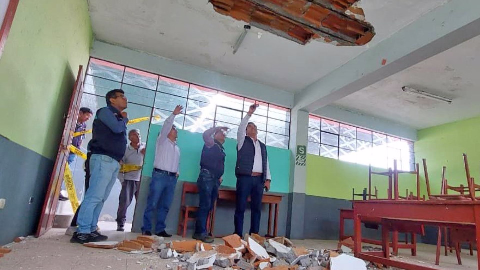Arequipa: piden aulas prefabricadas para colegio José Olaya y alumnos inician clases en la sala de cómputo