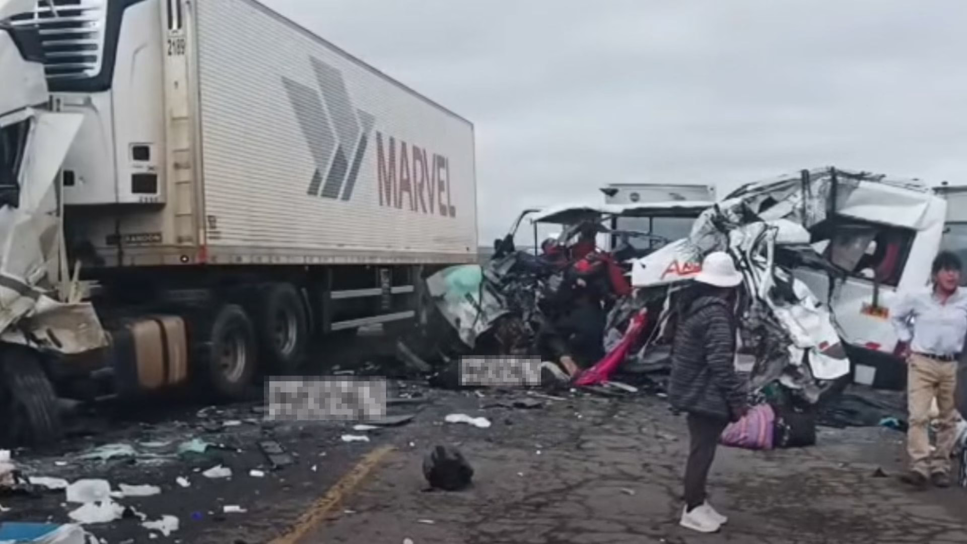 Tragedia en la carretera Arequipa–Puno: sube a 11 la cifra de fallecidos tras choque de minivan en Imata