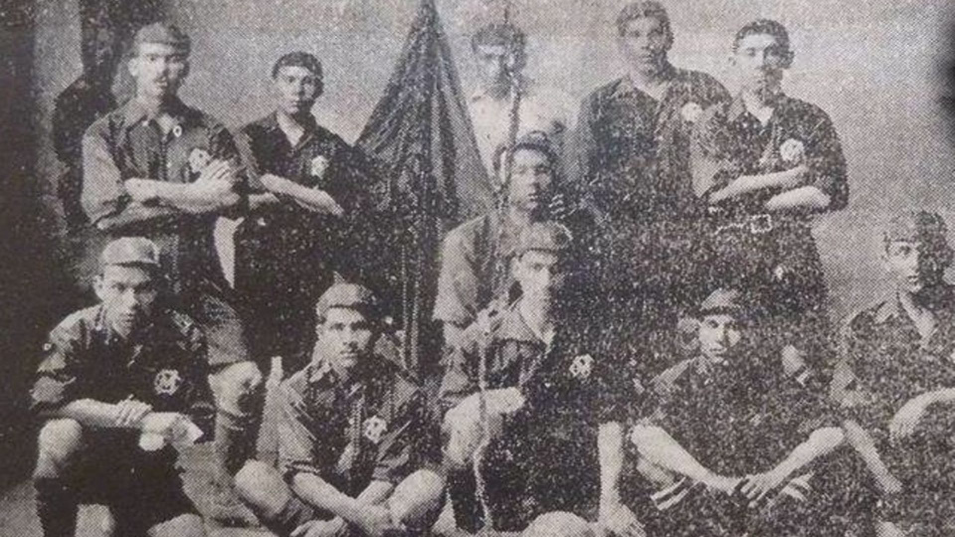 Inicialmente denominado “Juventud Melgar”, el club adoptó meses después su nombre definitivo