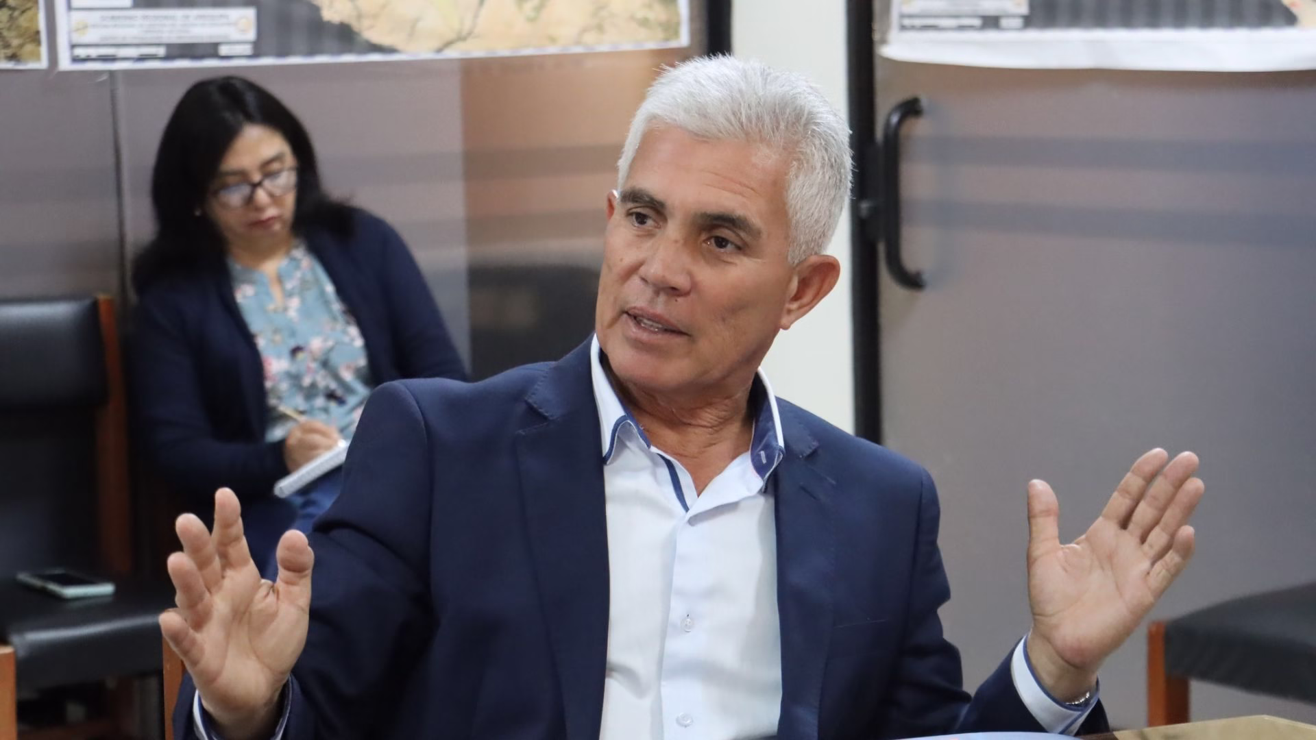 Denuncian al alcalde de Yanahuara por presuntos actos de corrupción y favorecimiento en paneles publicitarios