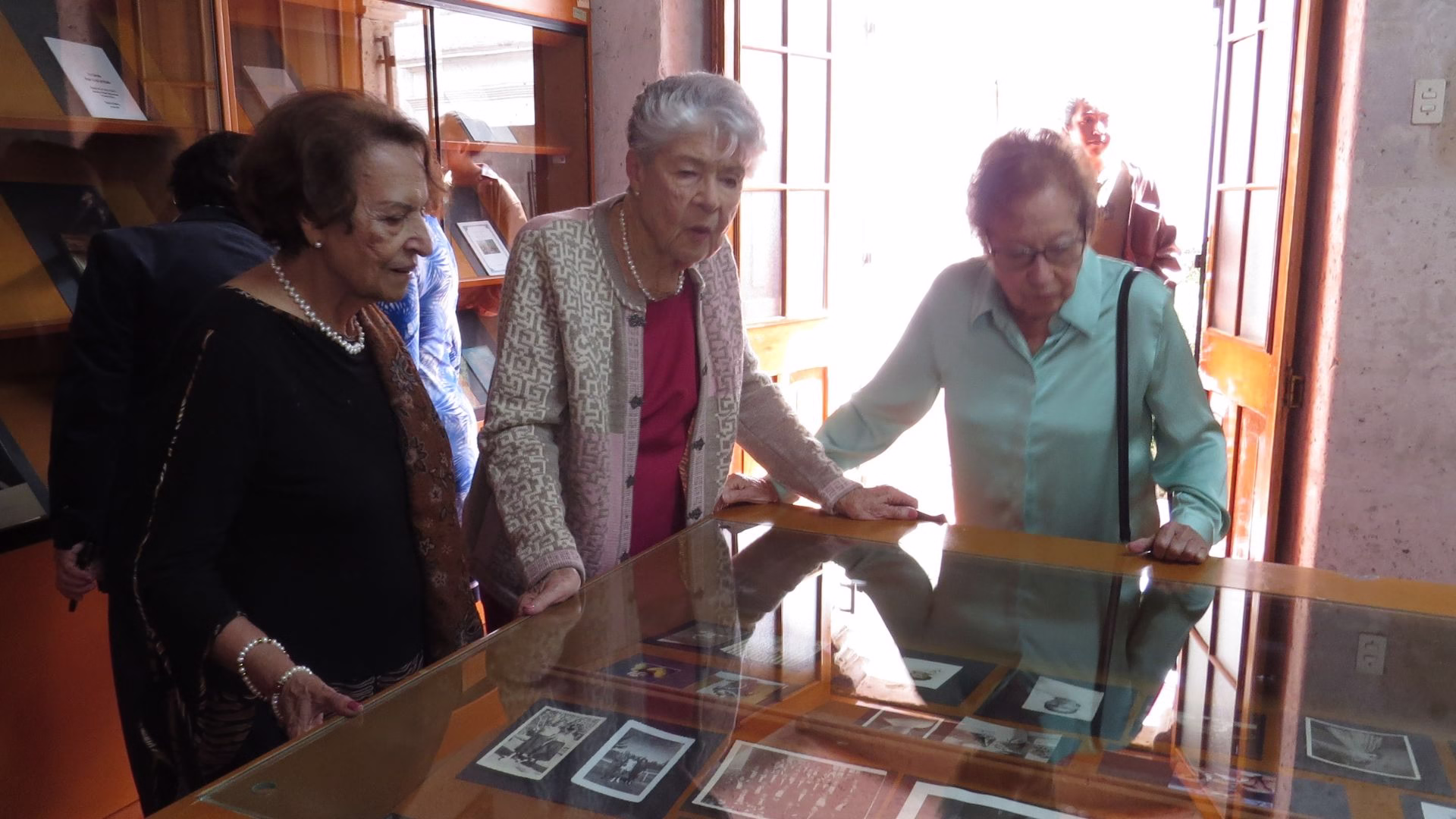 Arequipa rinde homenaje en vida a Patricia Roberts con la muestra “La Sinfonía del Silencio”