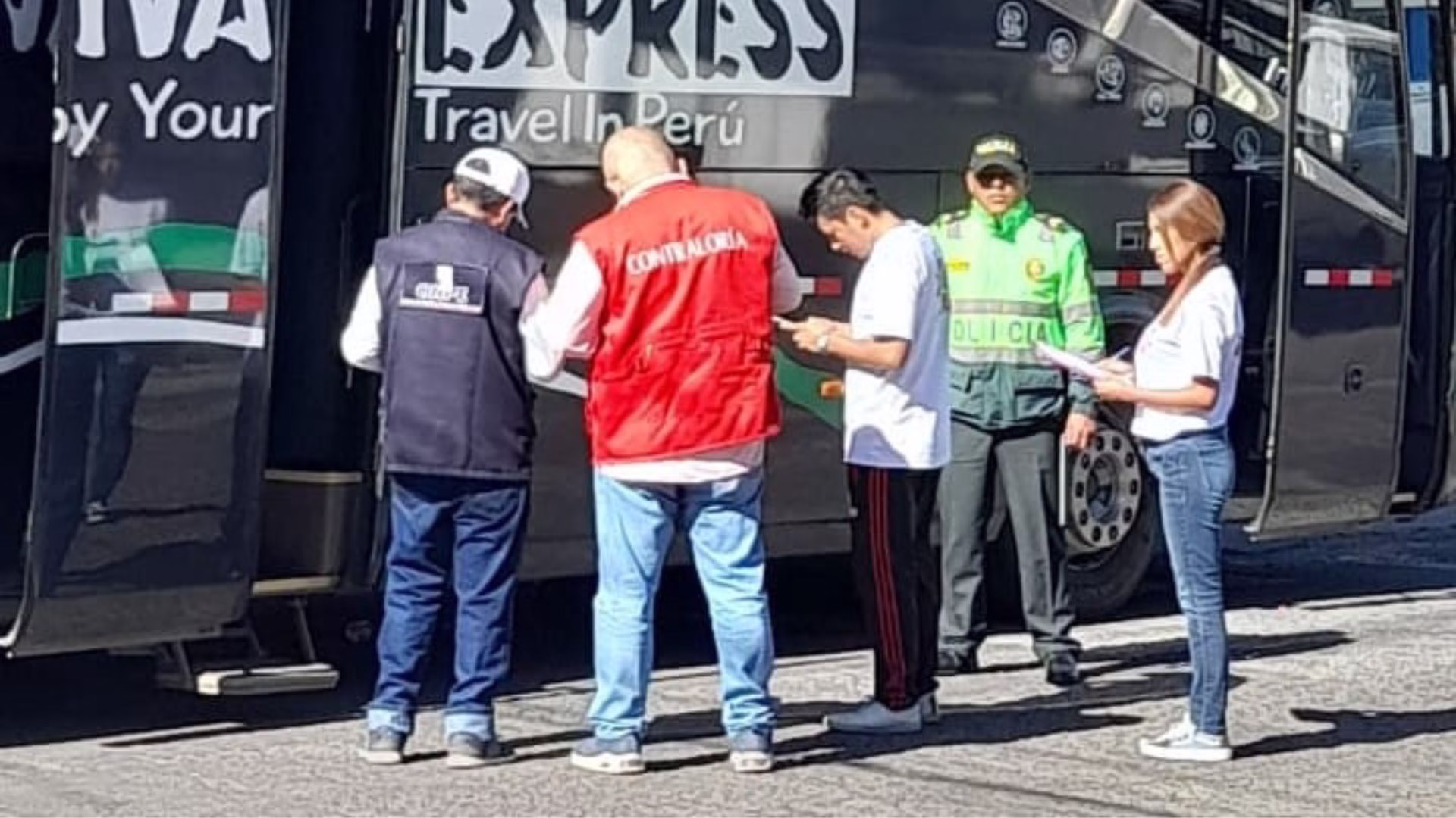 Arequipa: Contraloría supervisa despliegue de material electoral hacia locales de votación para elecciones