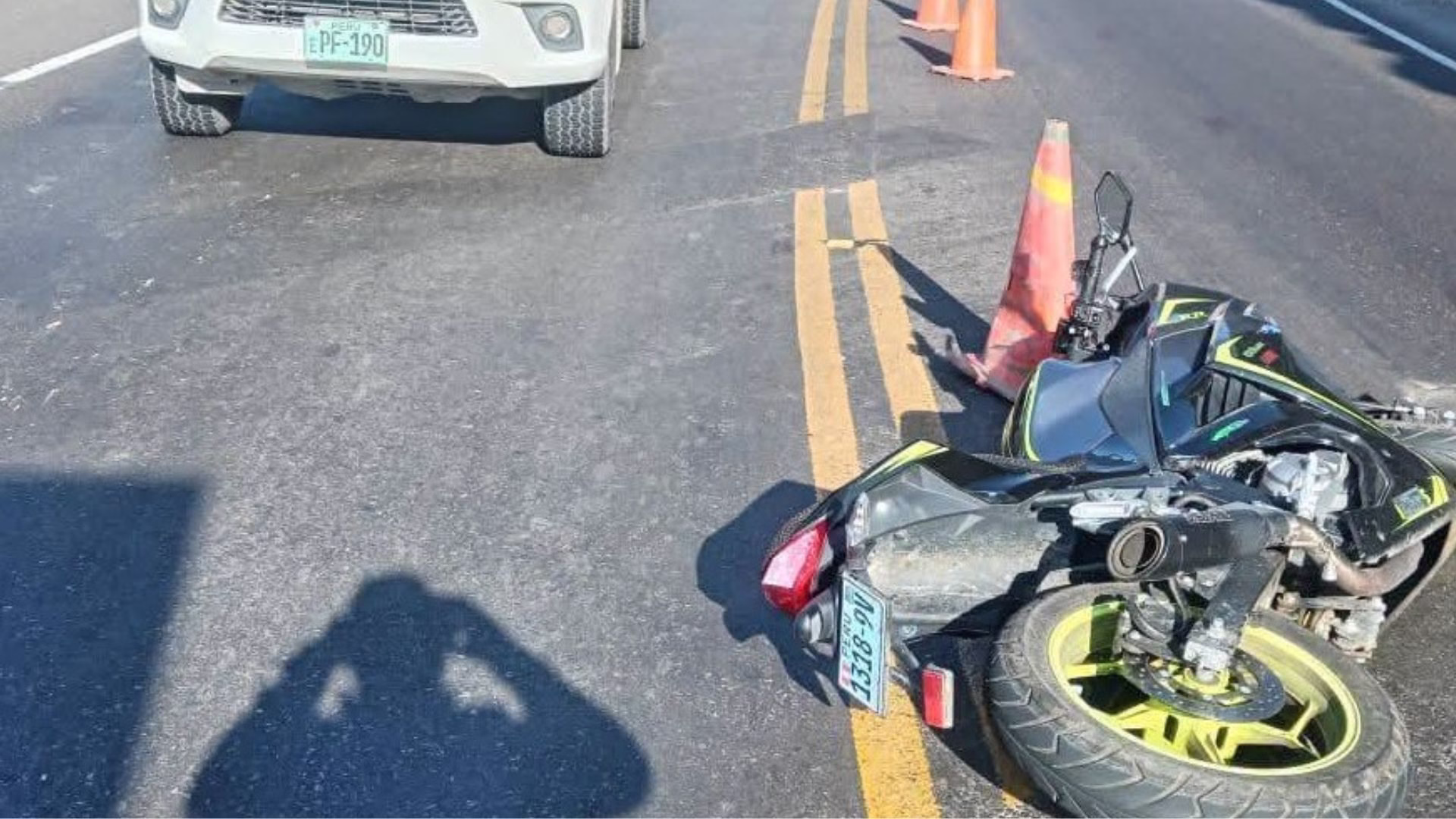 Arequipa: motociclista fallece tras despistarse y ser atropellado por tráiler en Uchumayo, víctima sería un sereno