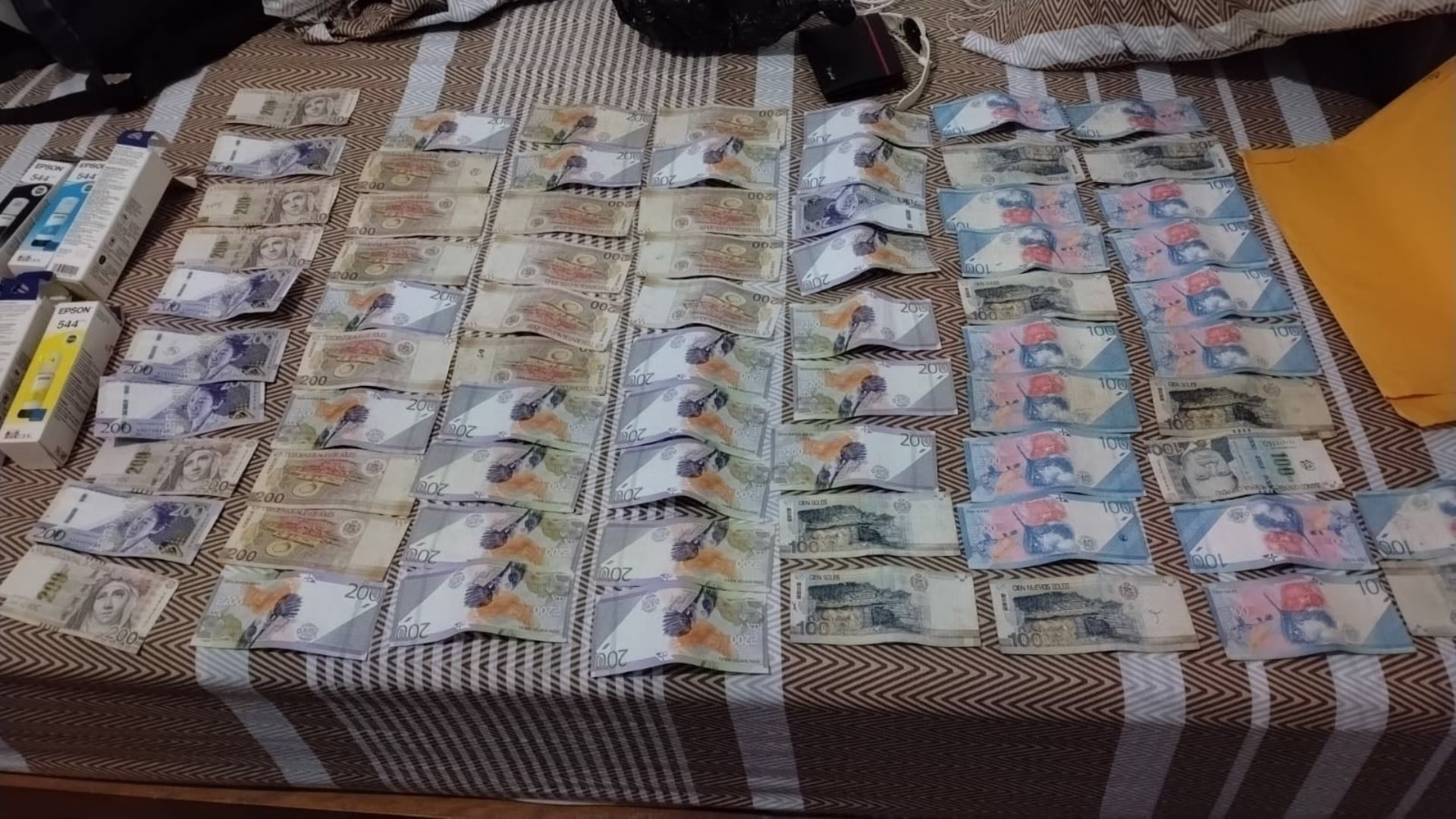 Capturan a coronel PNP por cambiazo de lingote de oro valorizado en S/1.2 millones: hay 7 policías detenidos