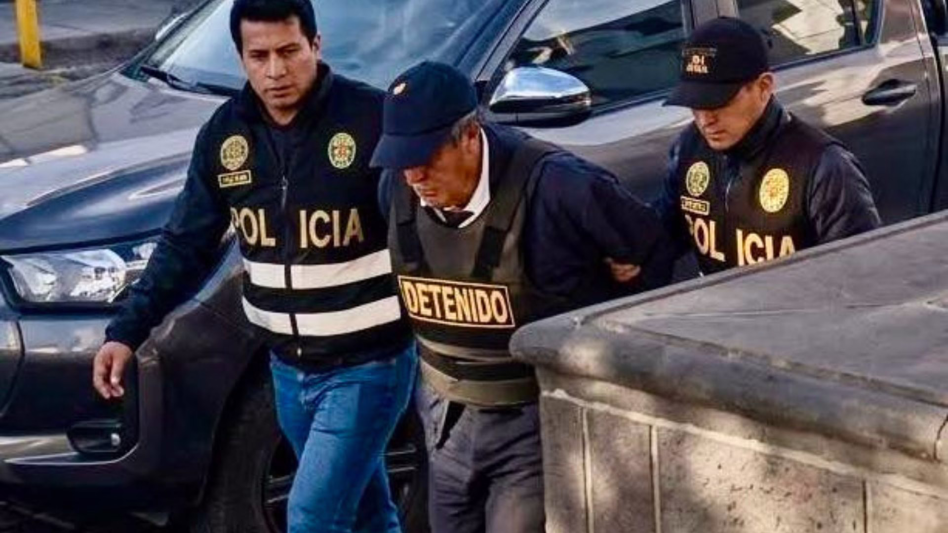 Arequipa: joven fallece tras presunto “pepeo” en paradero de la Av. Independencia; hay un detenido 1 Luis Daniel Barrios Cruz (70), quien intentó evadir a las autoridades proporcionando un nombre falso.