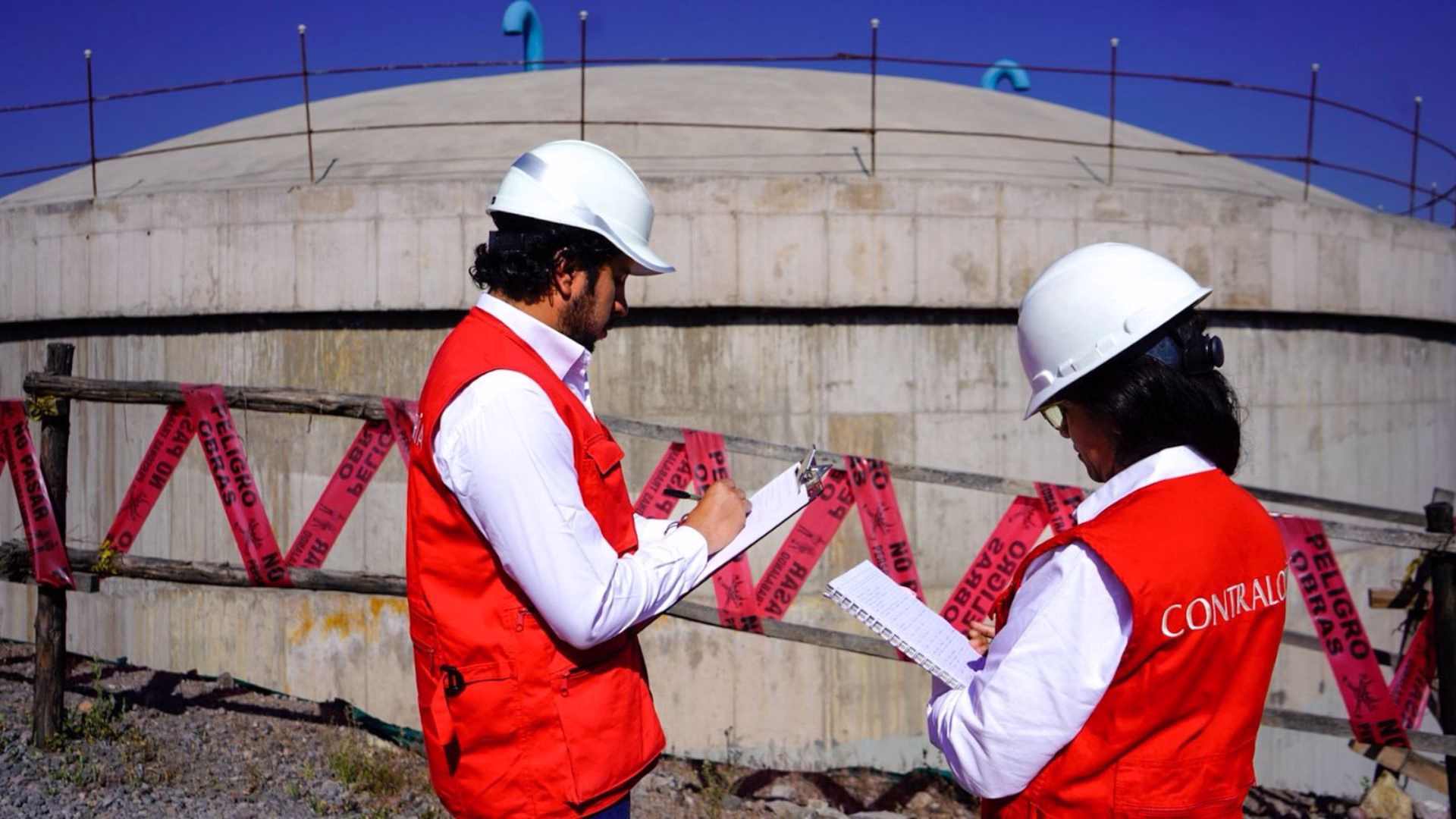 Contraloría alerta retrasos y falta de materiales en millonaria obra de agua potable para Socabaya, Sabandía