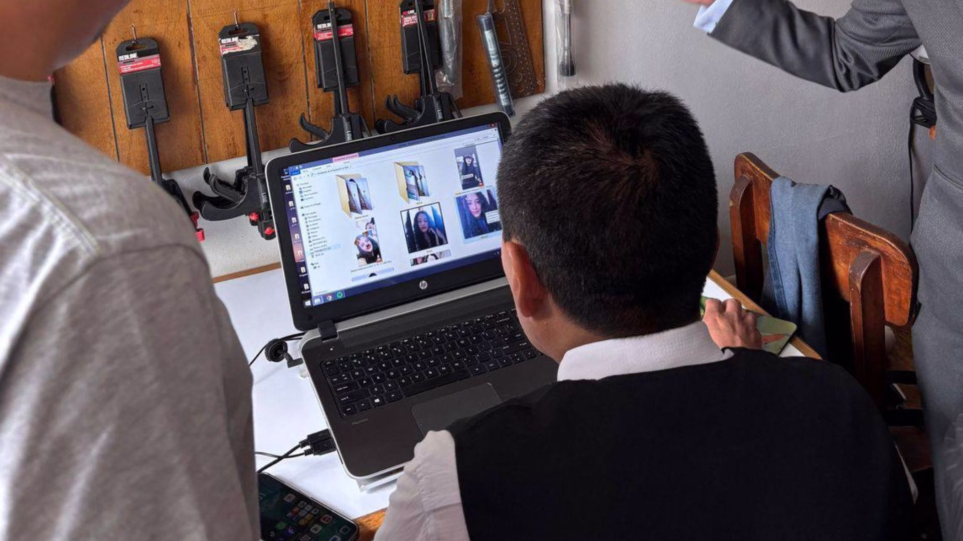 Arequipa: condenan a 6 años de prisión a sujeto que creó deepfakes y suplantó identidad de mujeres con IA 1 Arequipa: condenan a 6 años de prisión a sujeto que creó deepfakes y suplantó identidad de mujeres con IA