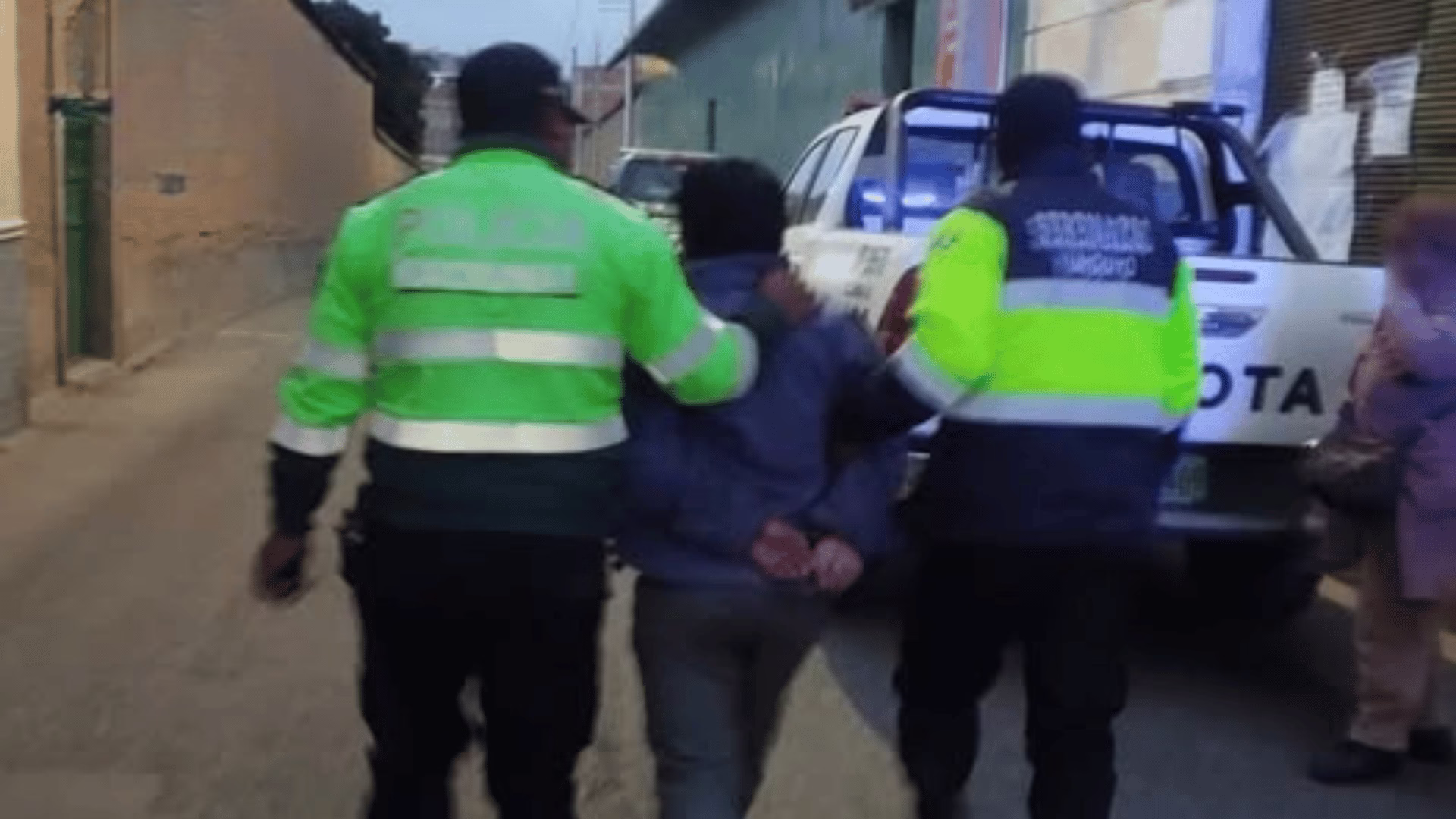 Detienen a sujeto acusado de agredir y amenazar a su madre en Yunguyo.