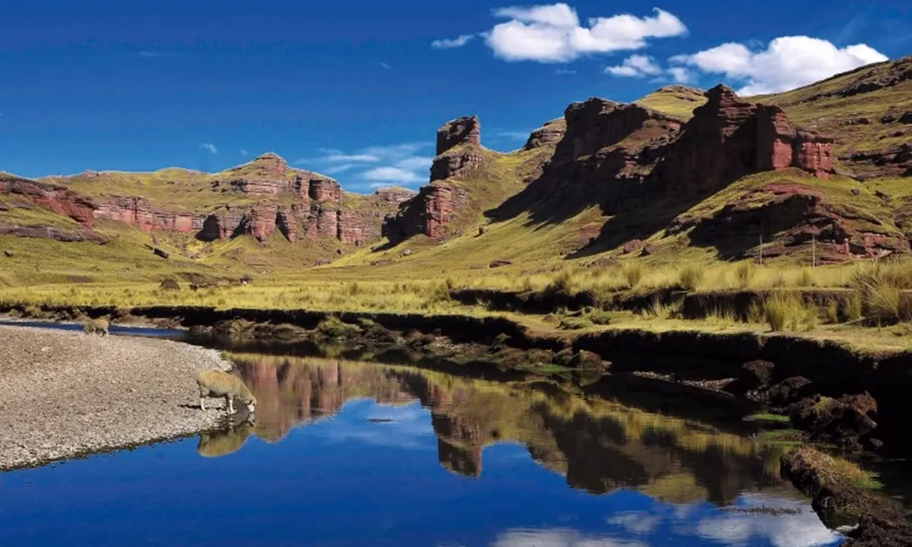 Cañón de Tinajani en Puno gana notoriedad internacional por sus paisajes ancestrales y formaciones rocosas 2026