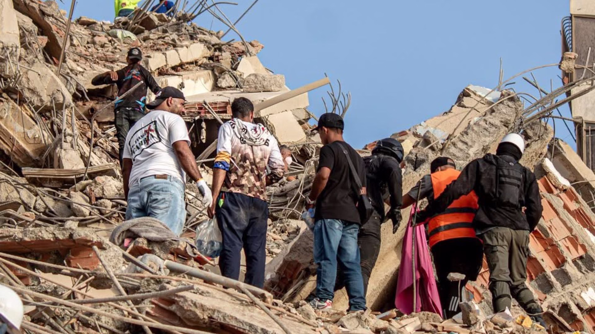 Tragedia en Venezuela: cifra de fallecidos sube a 1,430 mientras continúan labores de rescate