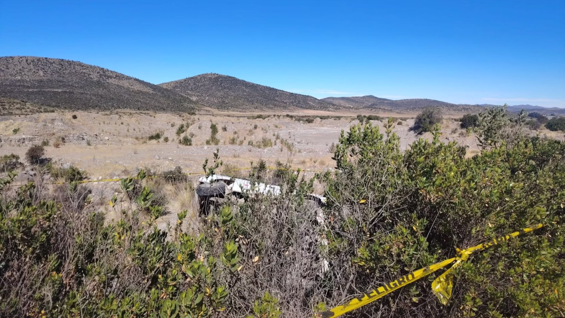 Accidente en la vía Arequipa–Puquina deja 11 escolares heridos tras despiste y volcadura de camioneta